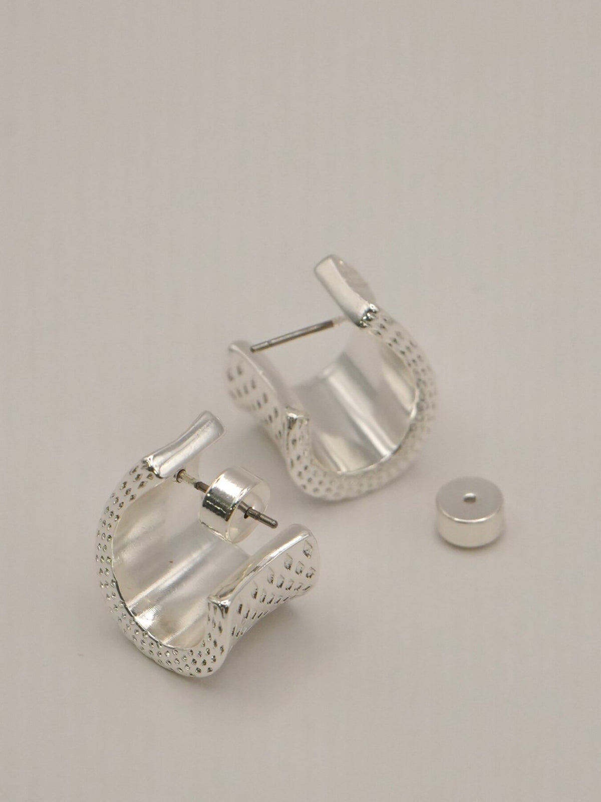 【予約販売】CHIGNON ドットワイドフープピアス 0066-776SH