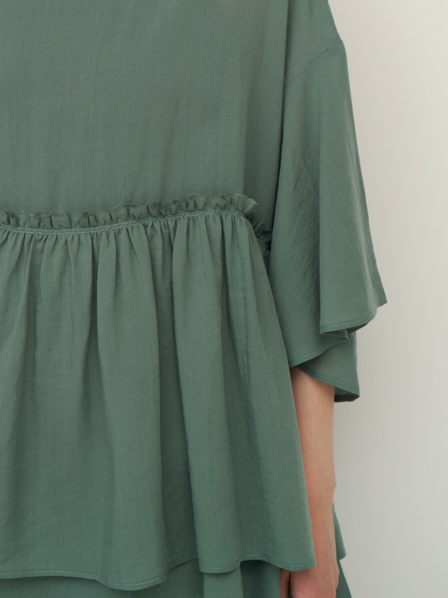 【予約販売】CHIGNON ダブルギャザオーバーBL 1262-317KK