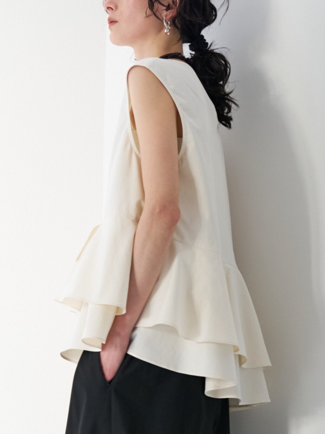 【予約販売】CHIGNON ソフトタフタペプラムBL 1863-603KK