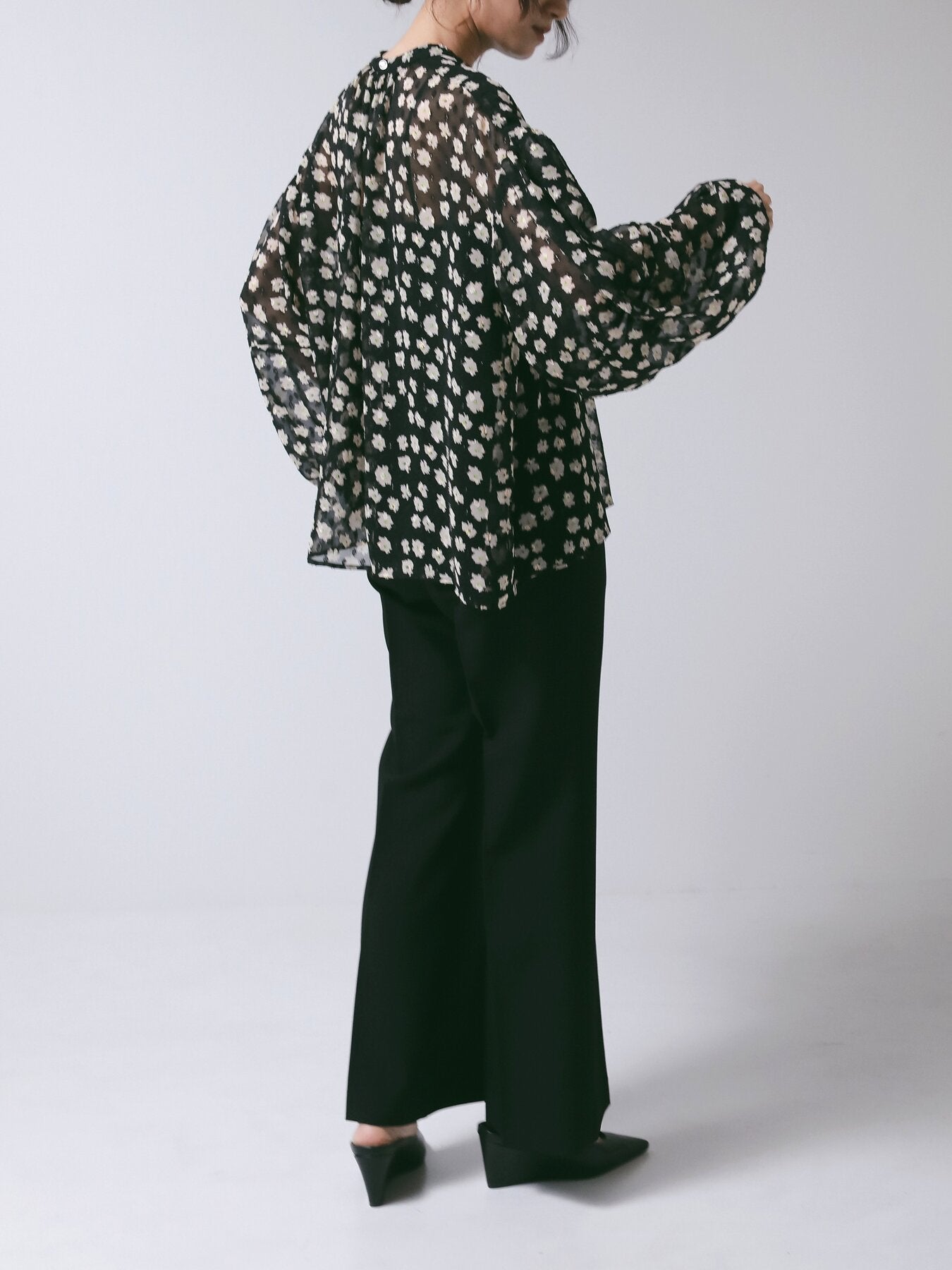 【予約販売】CHIGNON シアーフラワーボリュームBL 1866-617MK