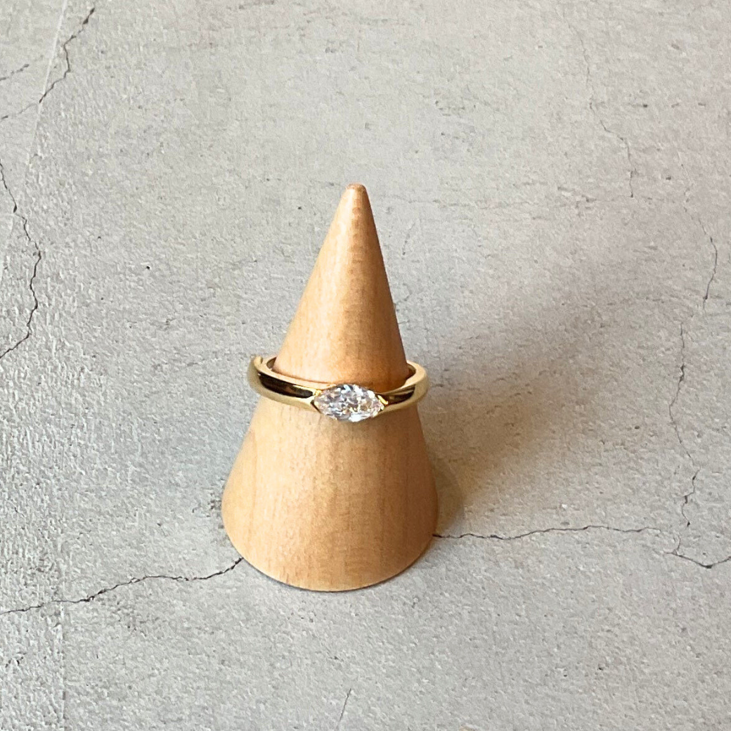 ニュアンスストーンラインリング