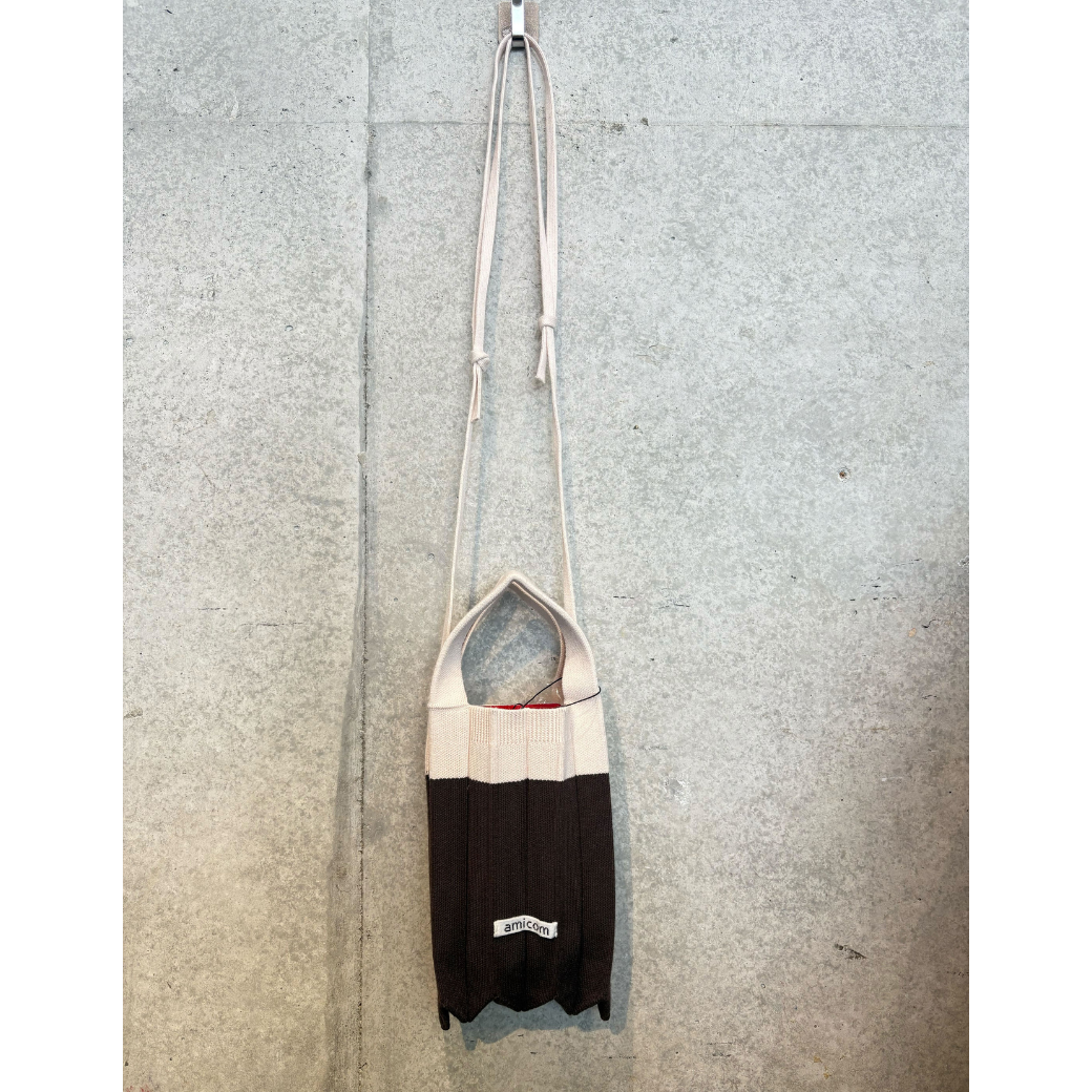 amicom PLEATS PHONE POUCH ショルダースマホバッグ