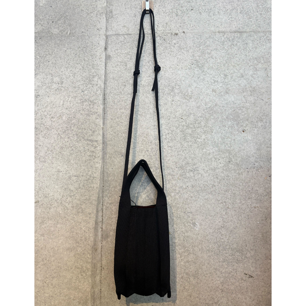 amicom PLEATS PHONE POUCH ショルダースマホバッグ
