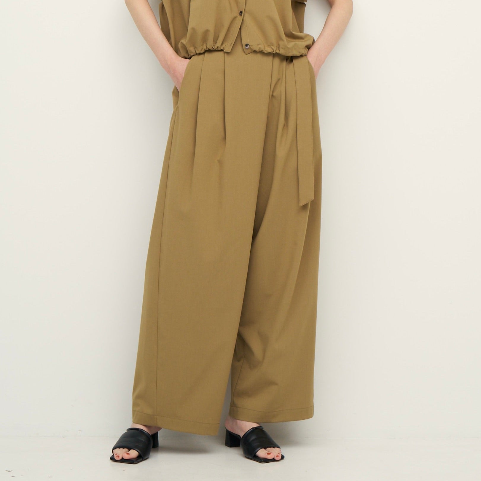 CHIGNON 梳毛調ベルト付ラップPT 3262-334MK