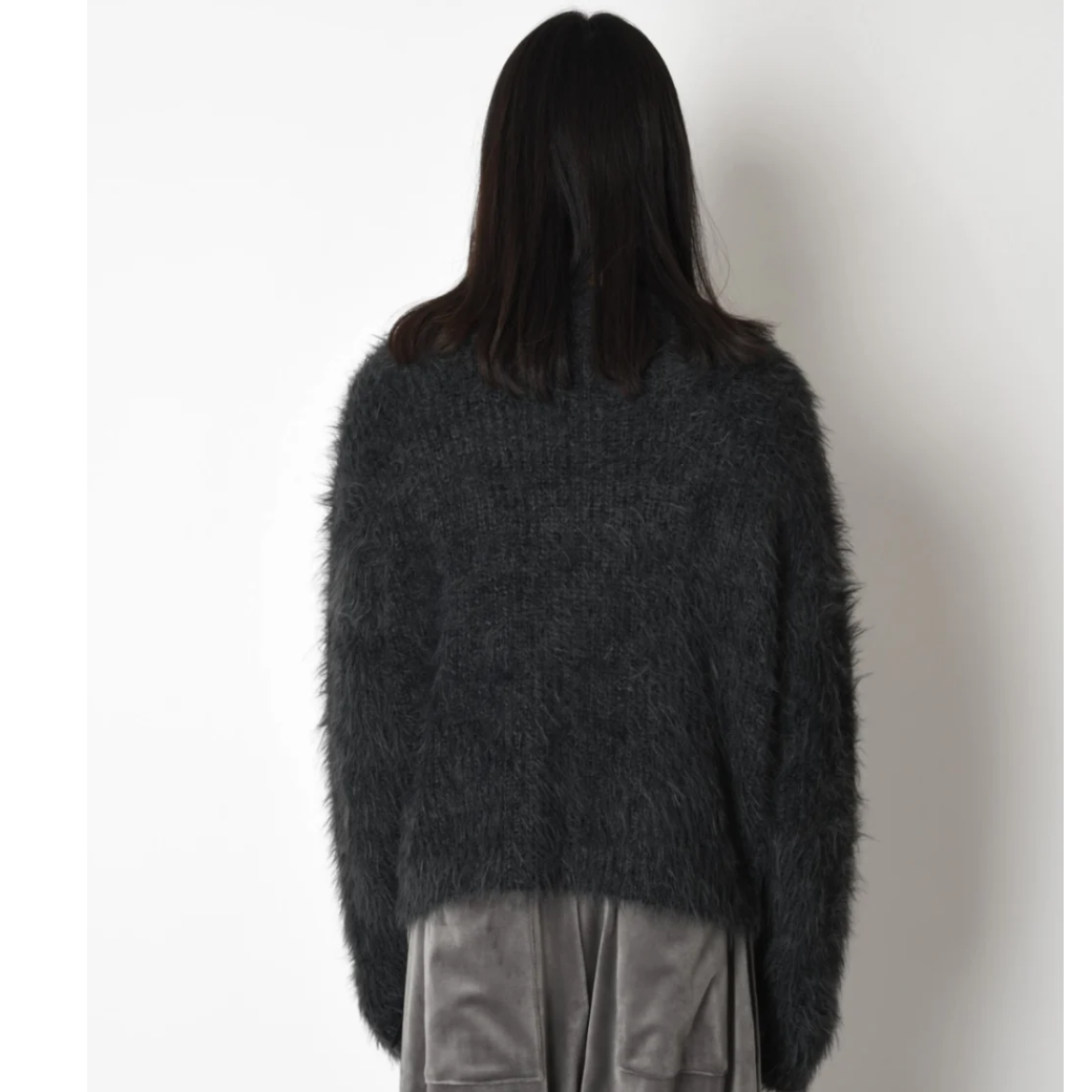 SUPERTHANKS Crew neck volume shaggy knit KT01