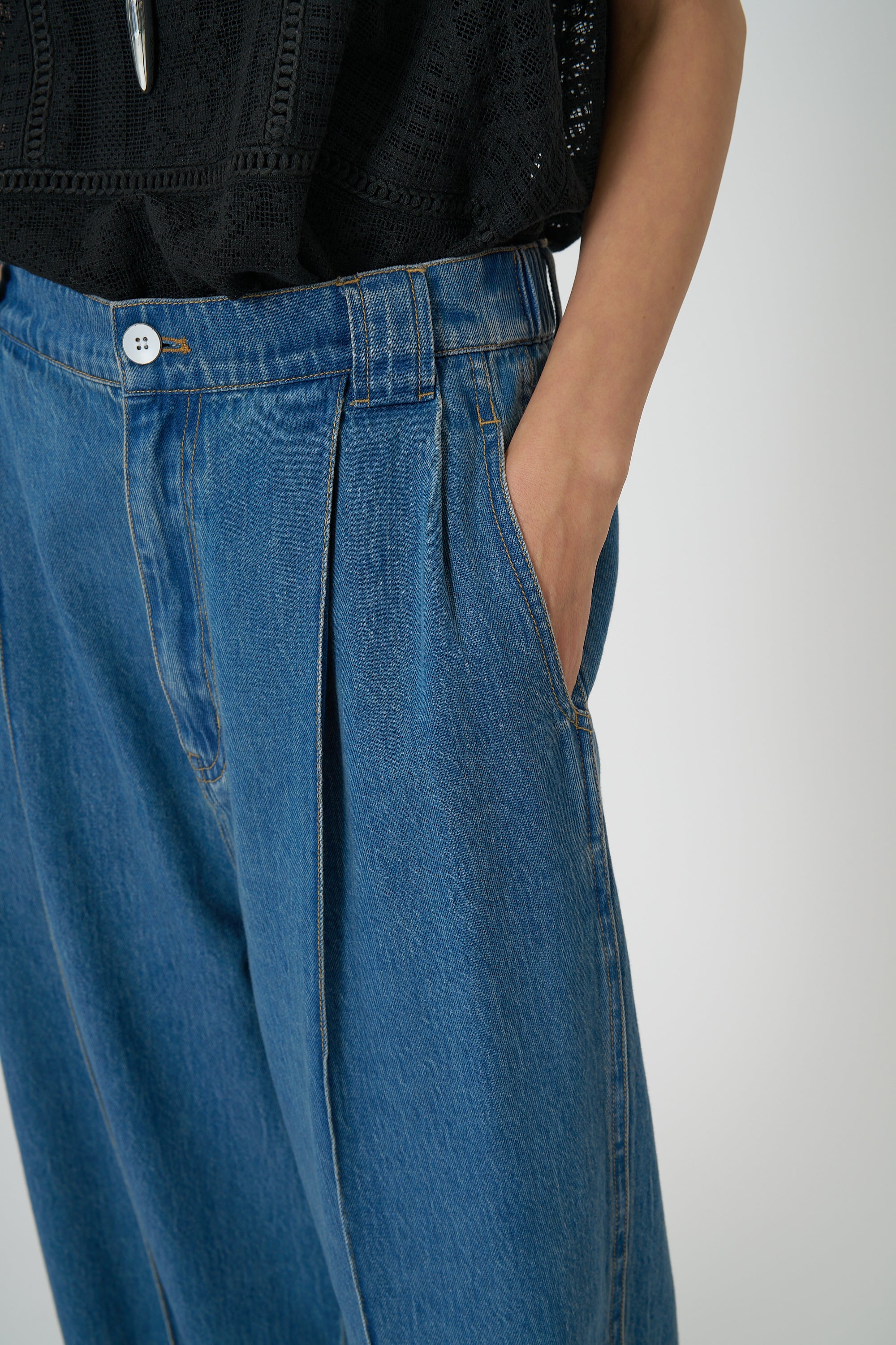 【予約販売】CHIGNON センターステッチデニムPT 3861-042BT