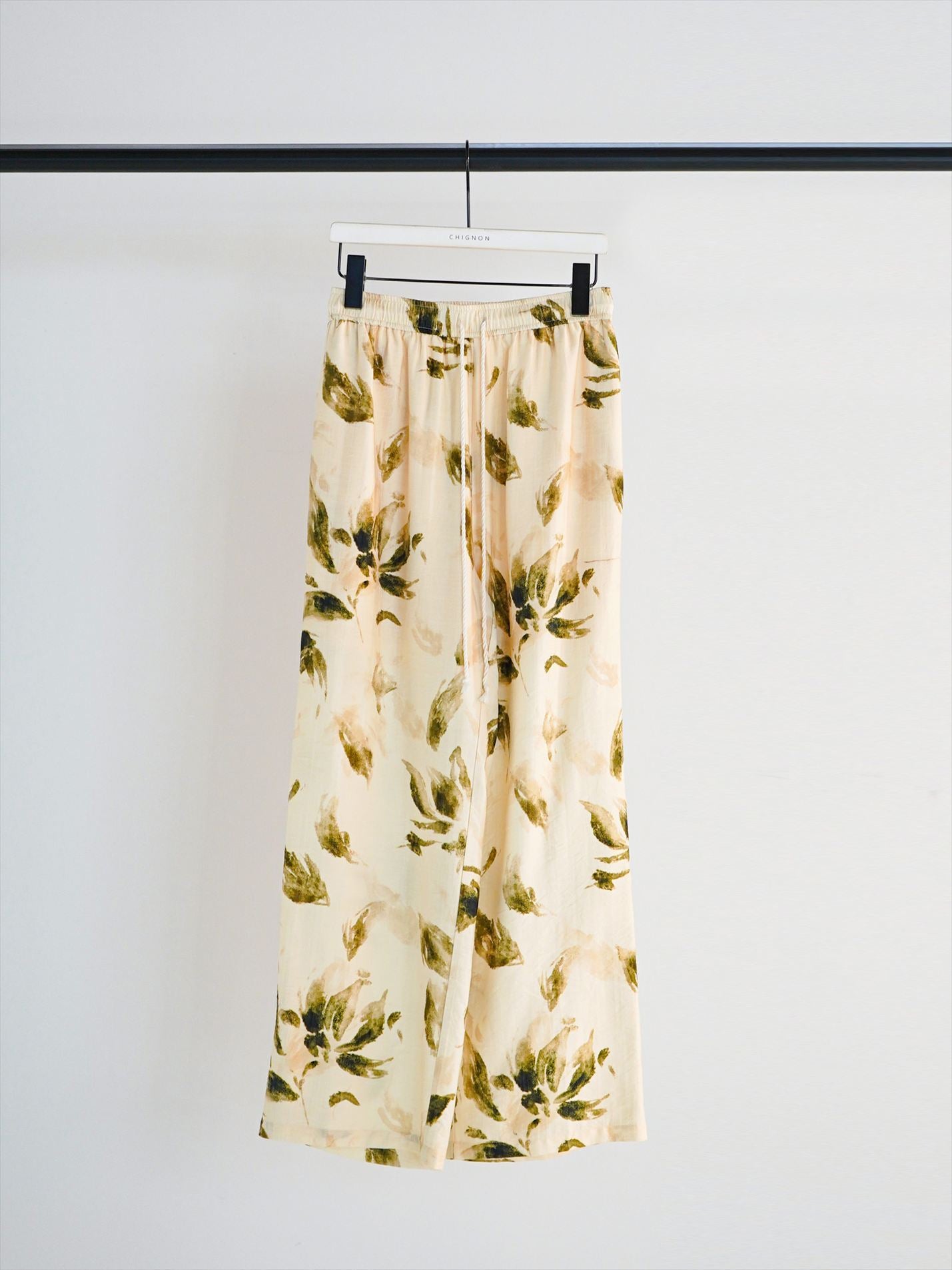 【予約販売】CHIGNON フラワープリントイージPT 3961-020KK