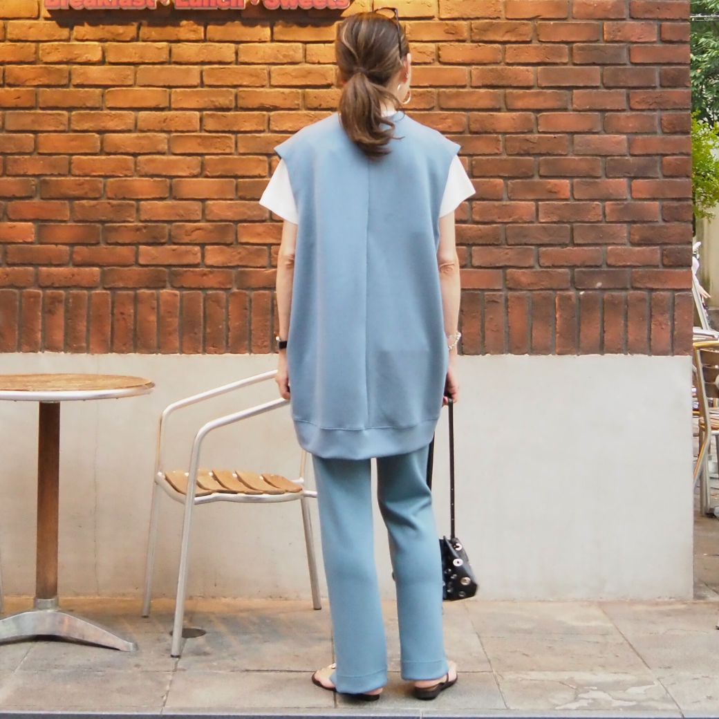 CHIGNON ダンボールVネックベスト 4754-049BZ