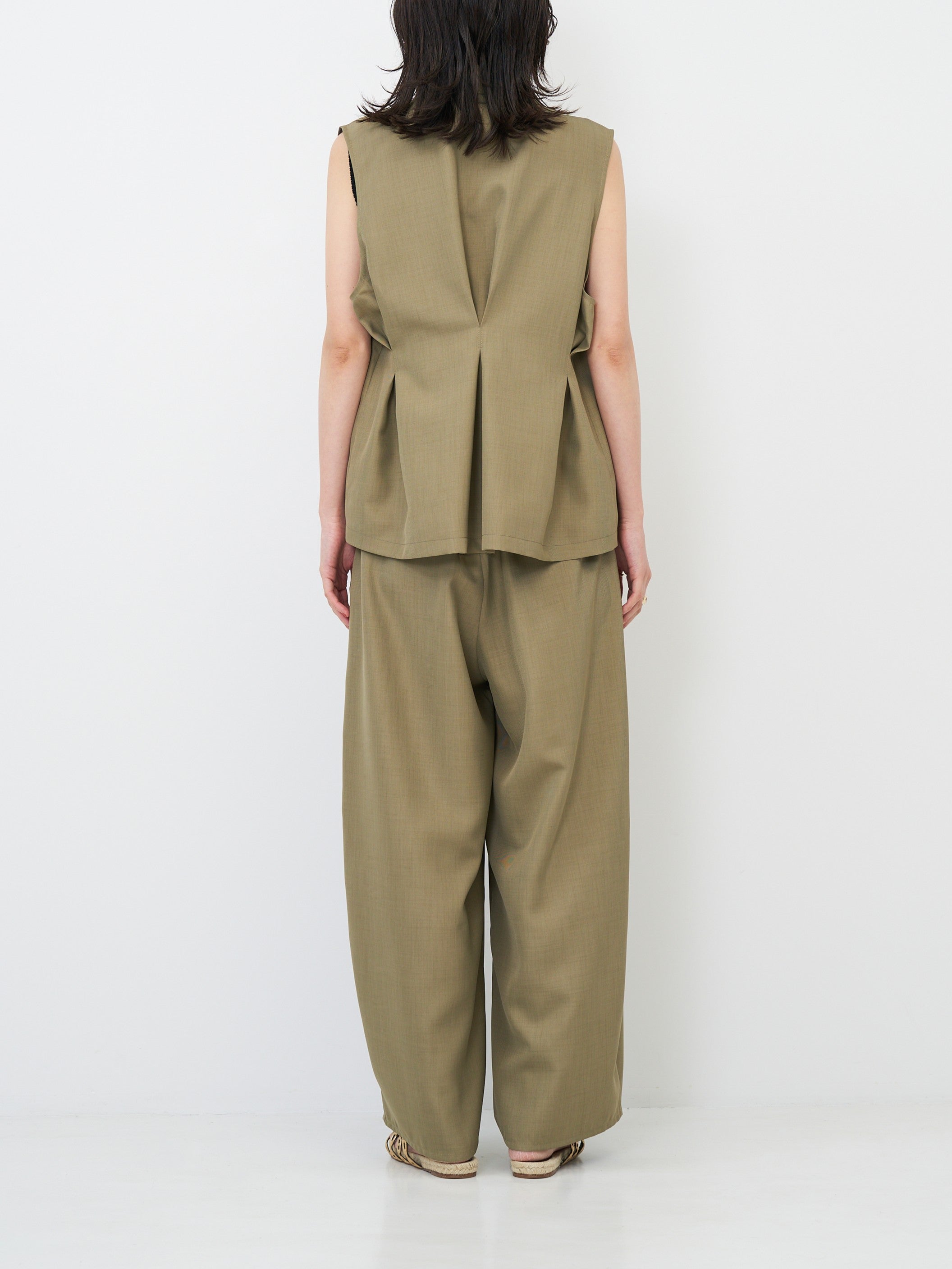 【予約販売】CHIGNON リネンライクペプラムジレ 4862-336MK