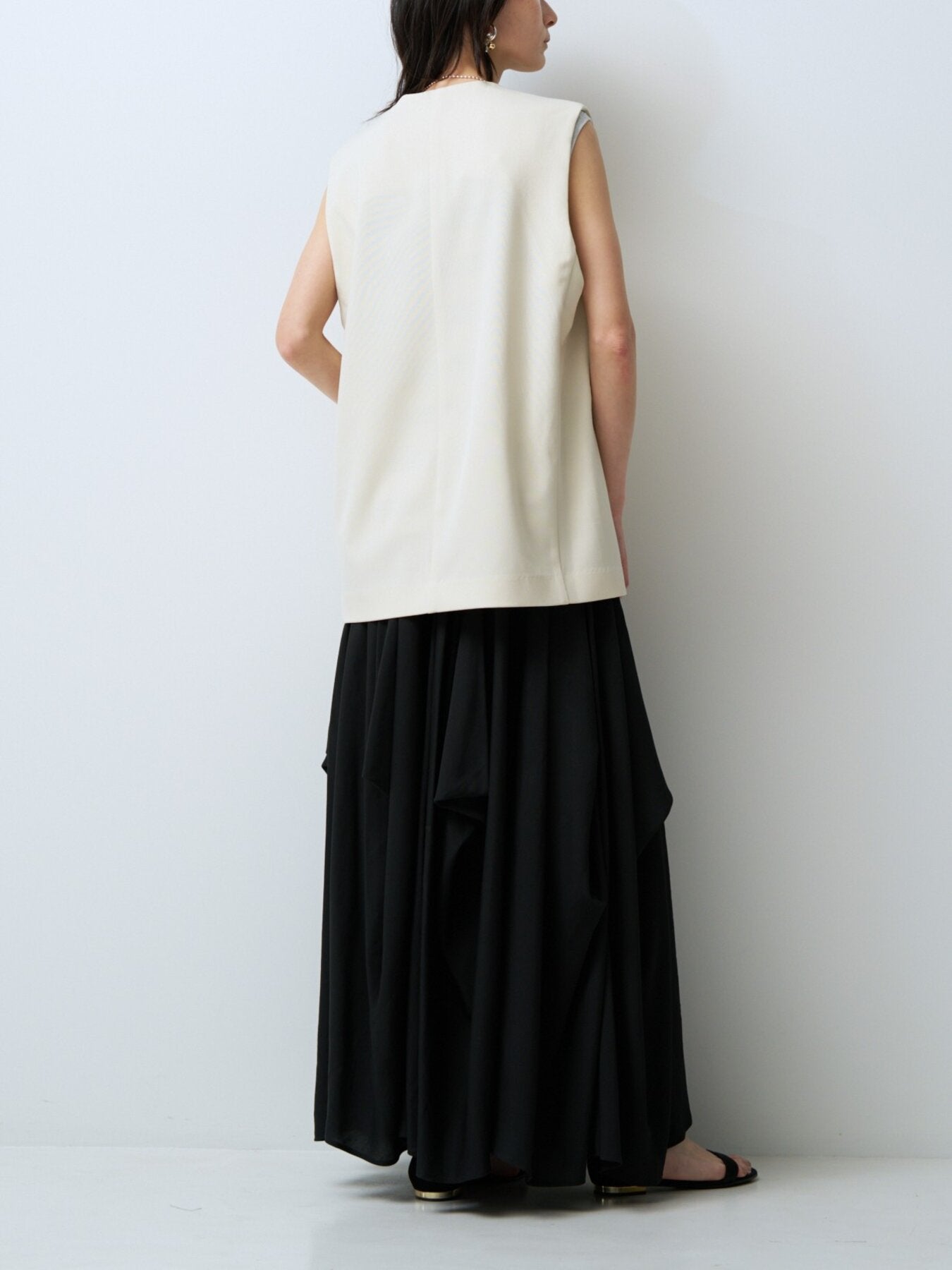 【予約販売】CHIGNON オーバルフォルムジレ 4863-655BZ