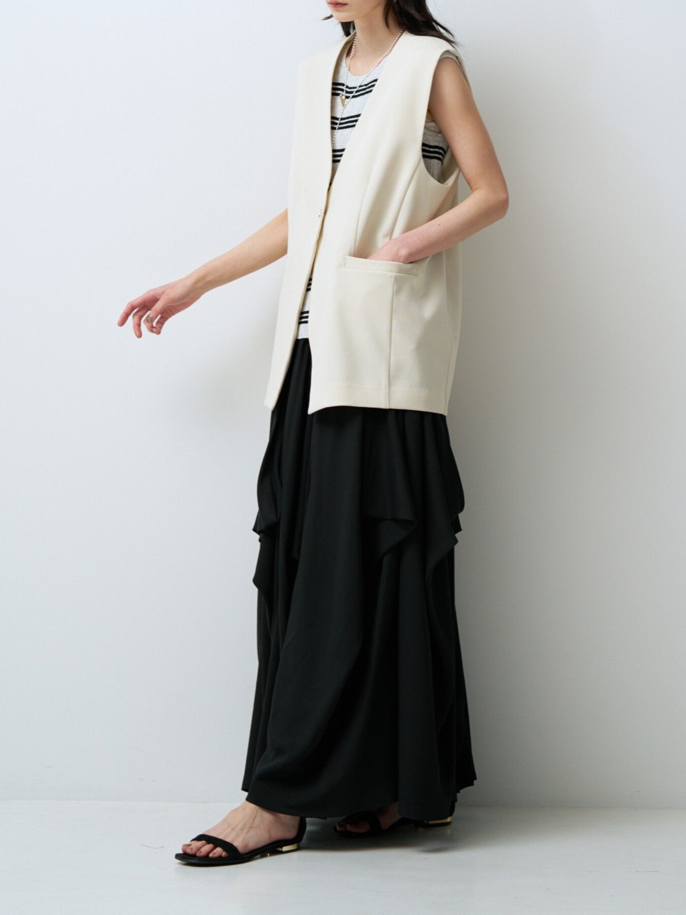 【予約販売】CHIGNON オーバルフォルムジレ 4863-655BZ