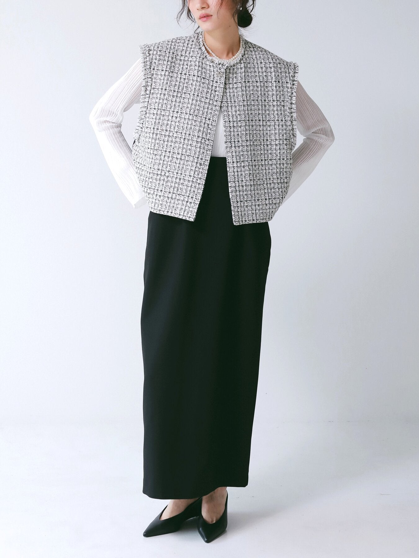 【予約販売】CHIGNON ミニマルツィードドッキングジレ 4866-609BZ