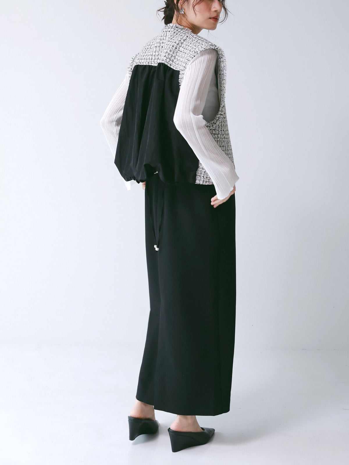 【予約販売】CHIGNON ミニマルツィードドッキングジレ 4866-609BZ