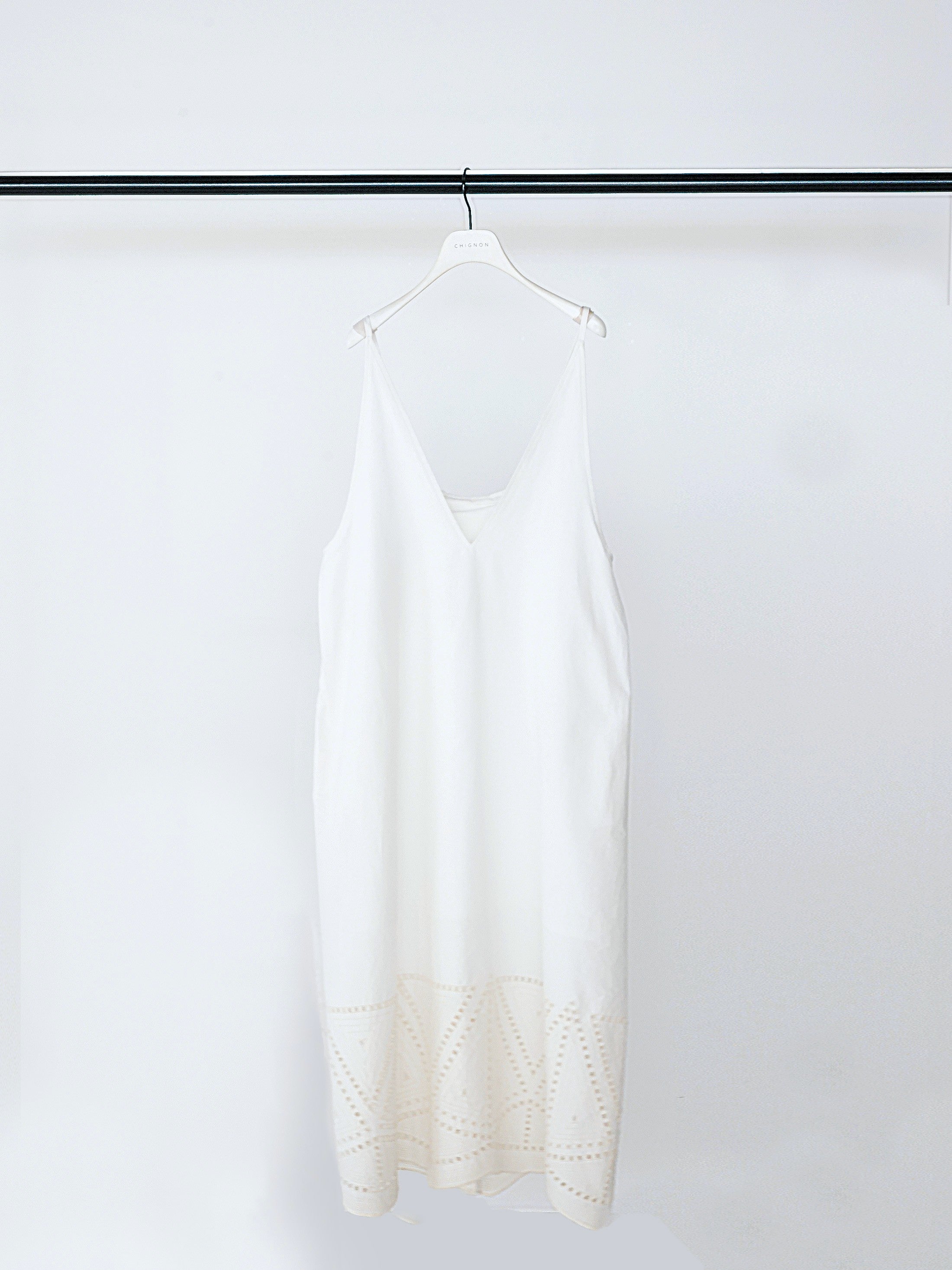 CHIGNON スカラ刺繍キャミOP 5562-371NH