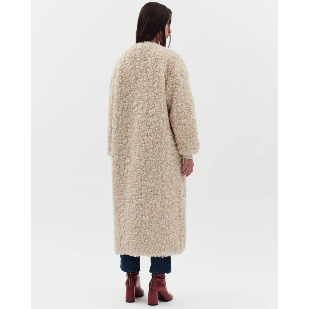 jakke. ARC COAT CREAM CURLY