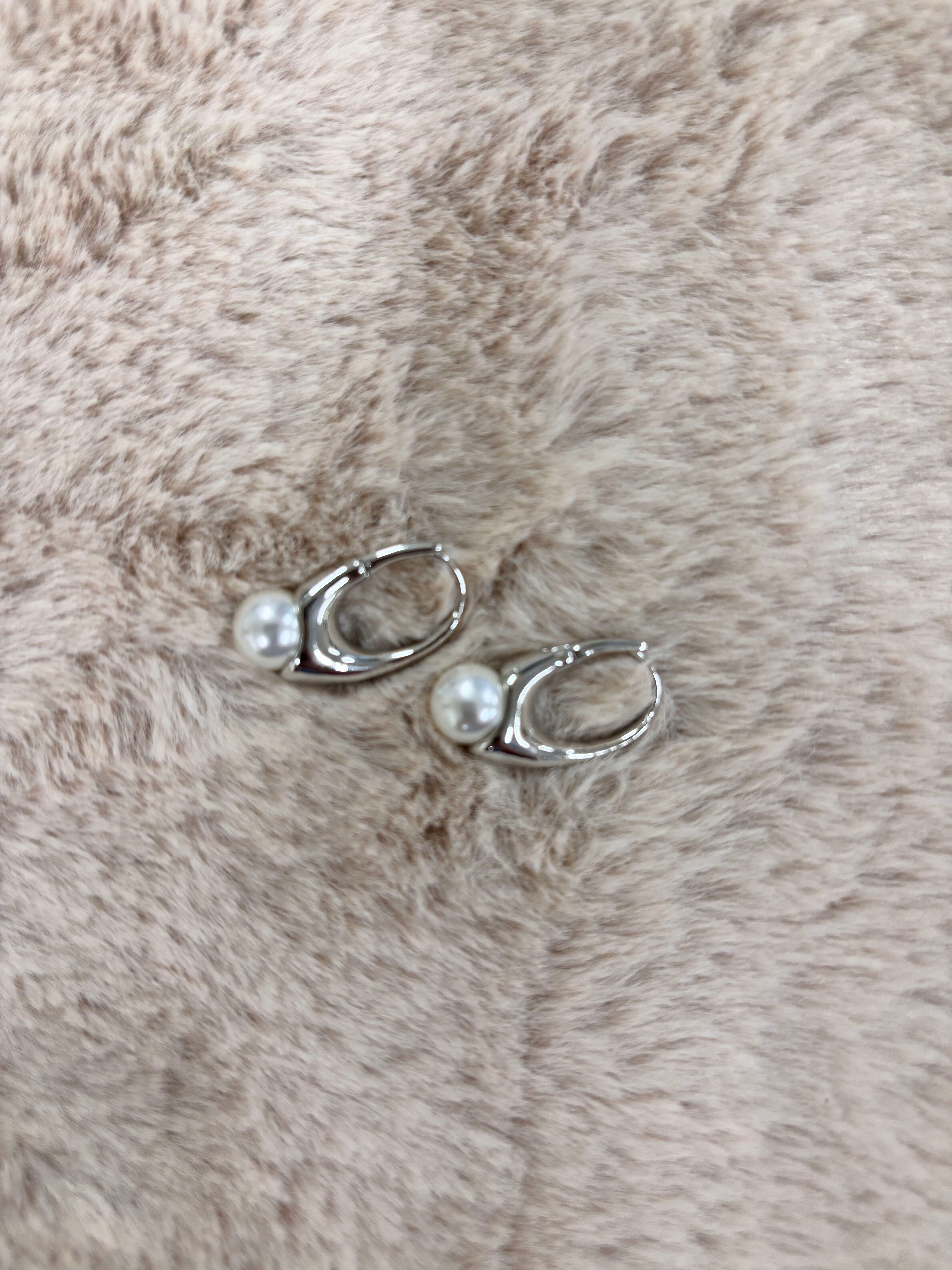 ドロップパールフープピアス