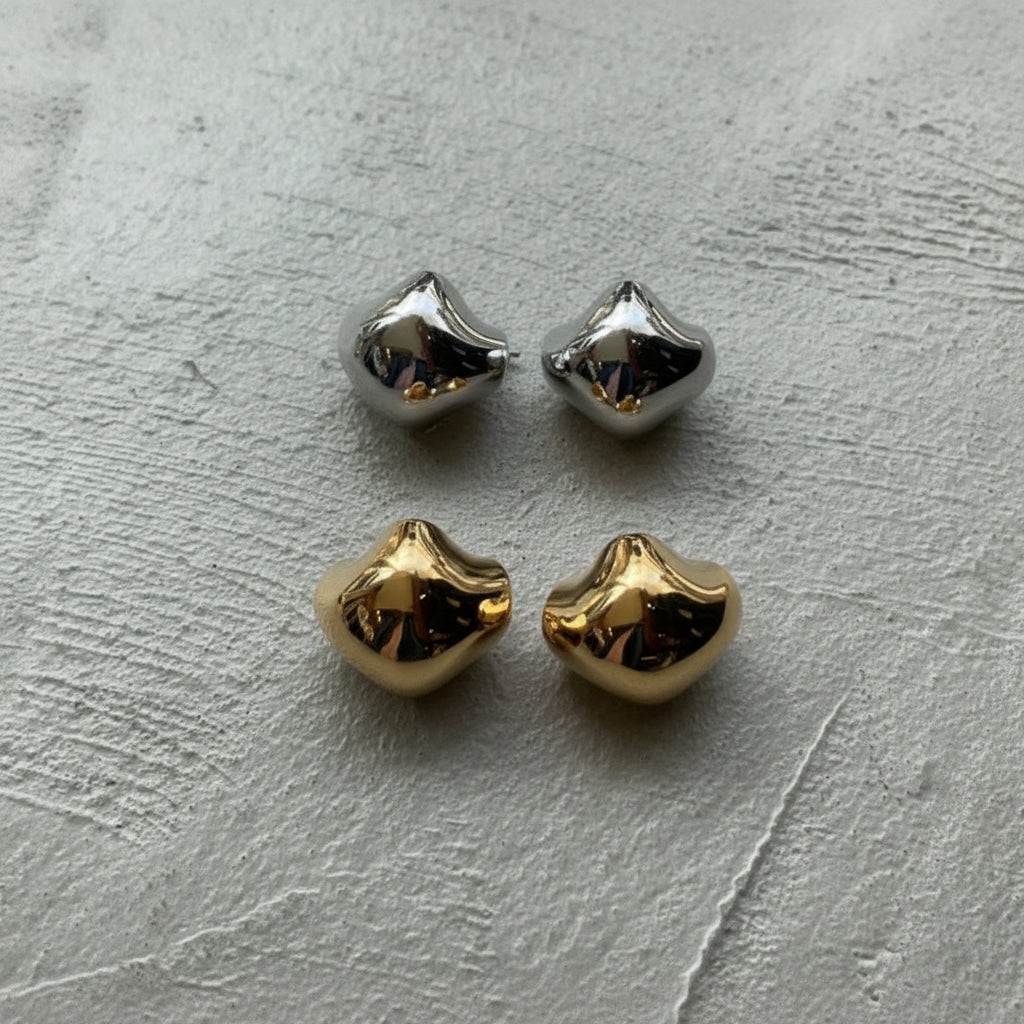 メタルボールピアス