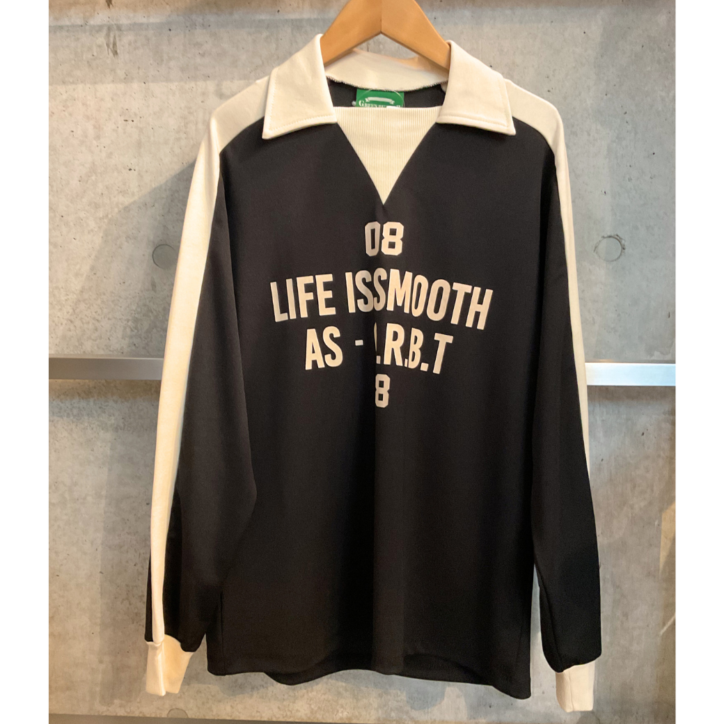 GREEN BUTTER LETTERING JERSEY COLLAR TEE〔50%OFF〕