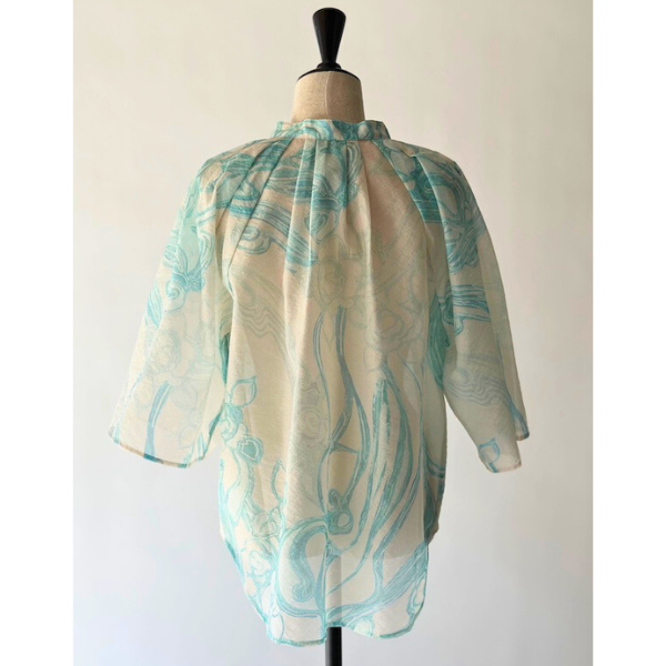 RUMCHE R24S10601 Marble Grace Sheer Blouse
