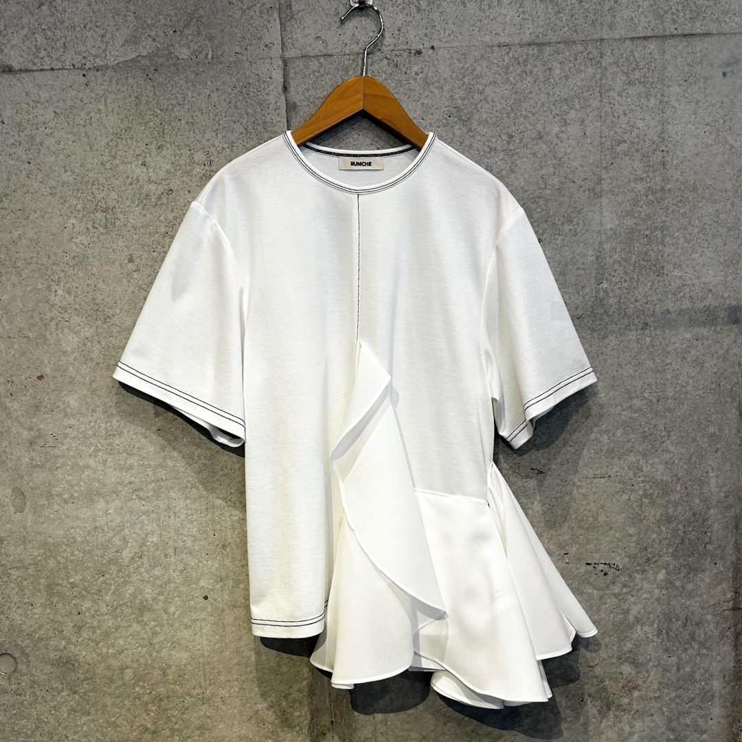 RUMCHE Moon Ruffle Cutsew Tops R25S10608〔40%OFF〕