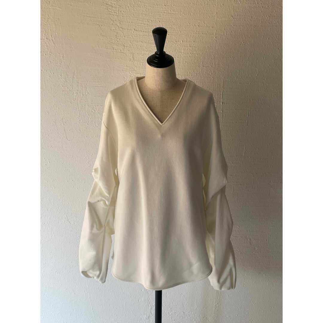 RUMCHE V-neck Sweat Tops R26A10612
