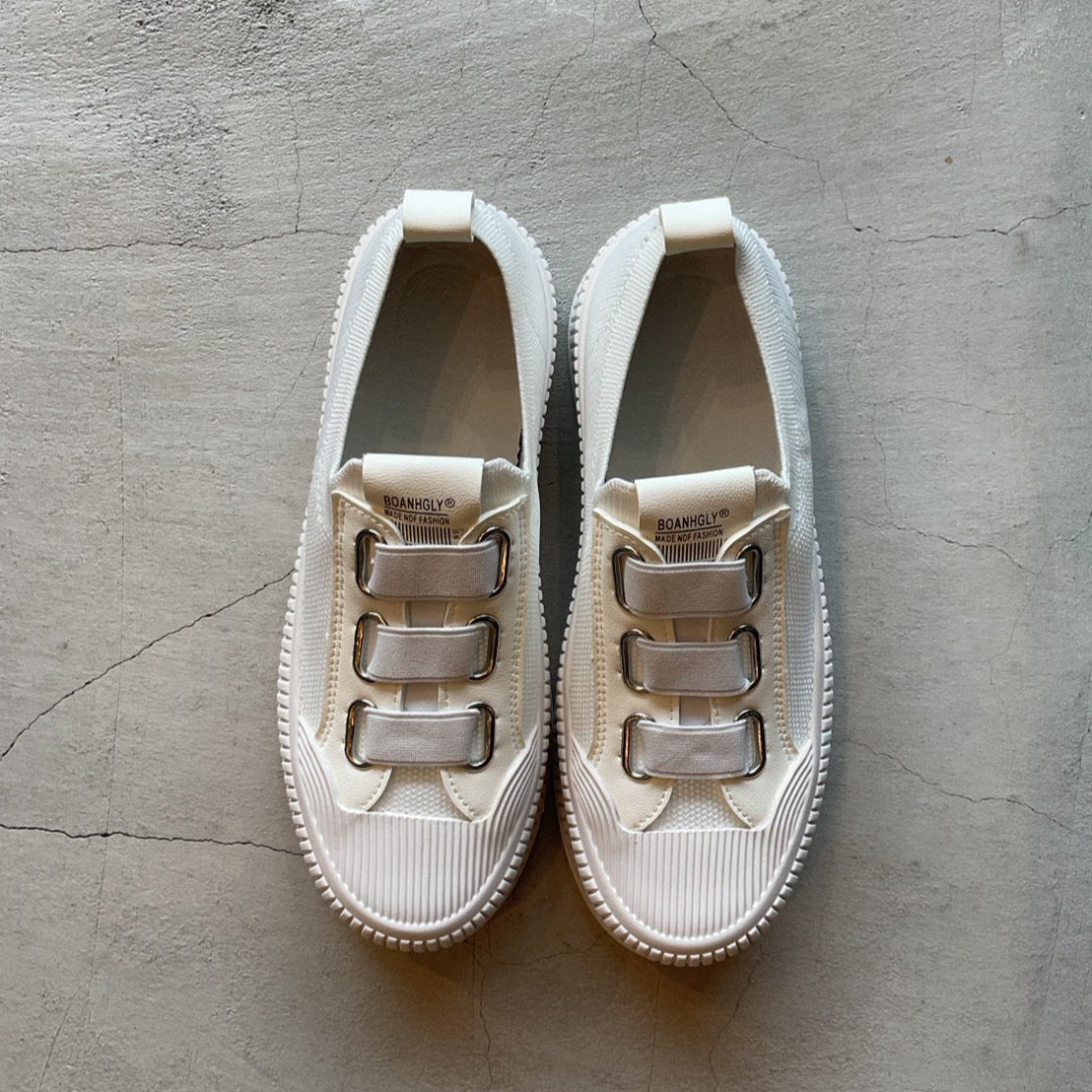 イージースニーカー