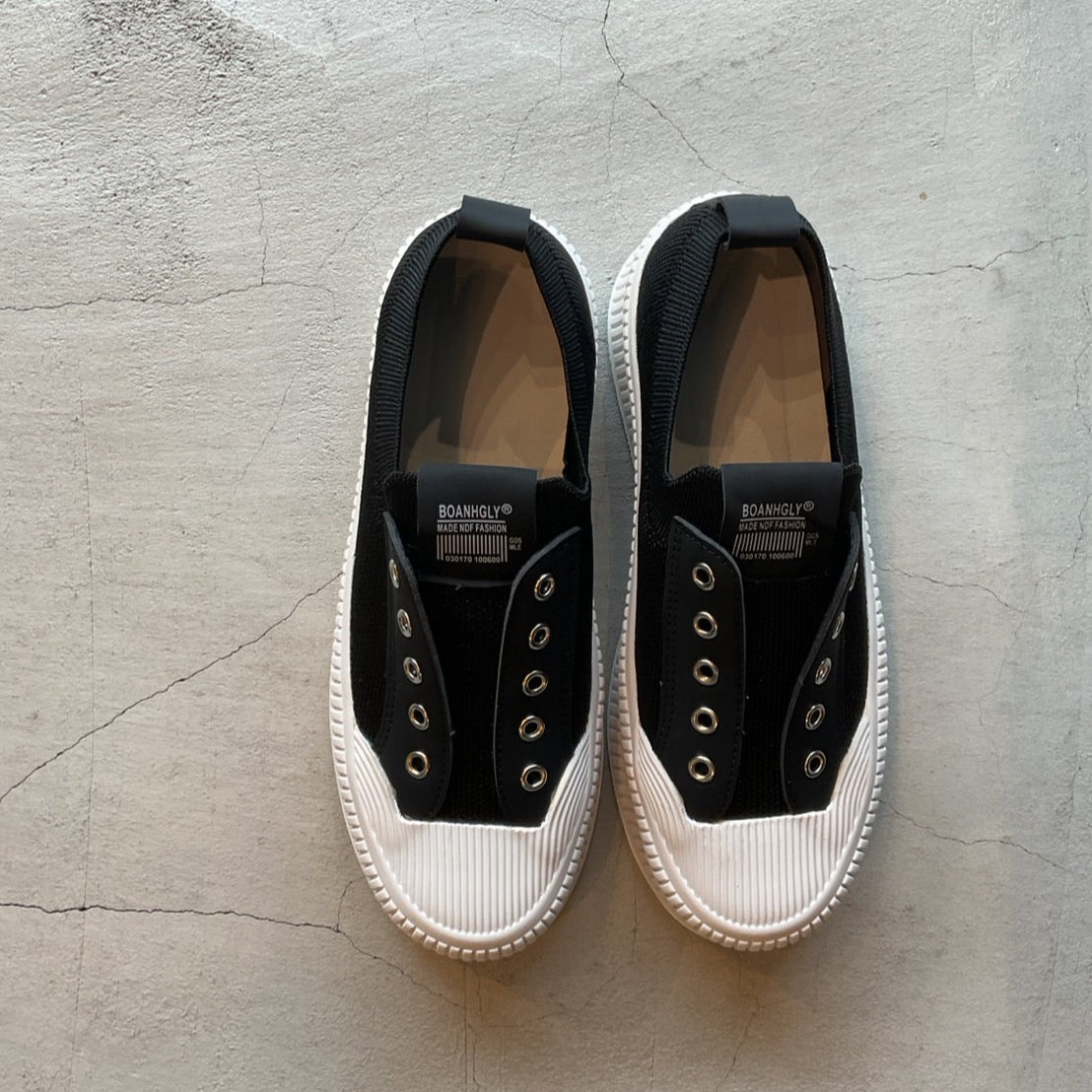 スリッポンスニーカー