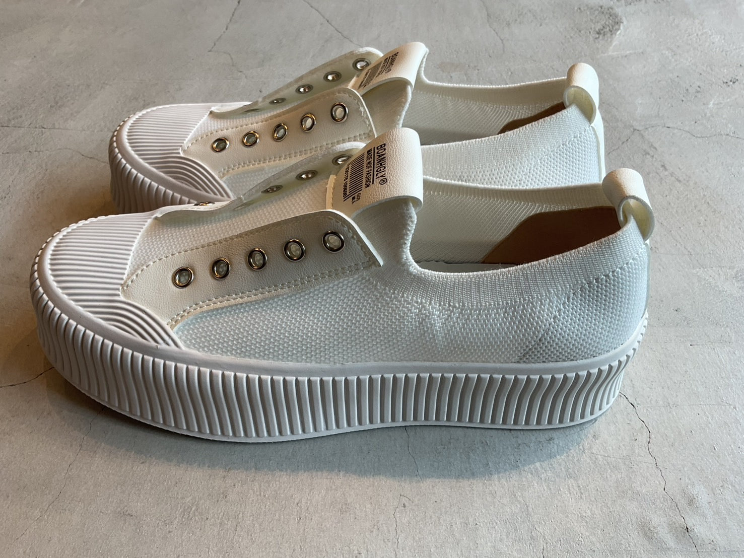 スリッポンスニーカー