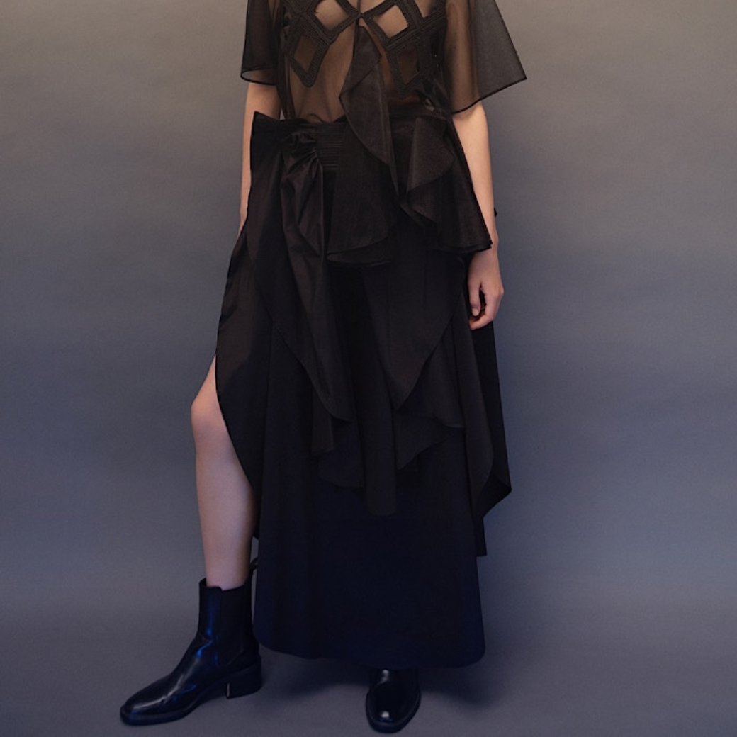 RUMCHE R25S10404 Sun & Moon Ruffle Skirt