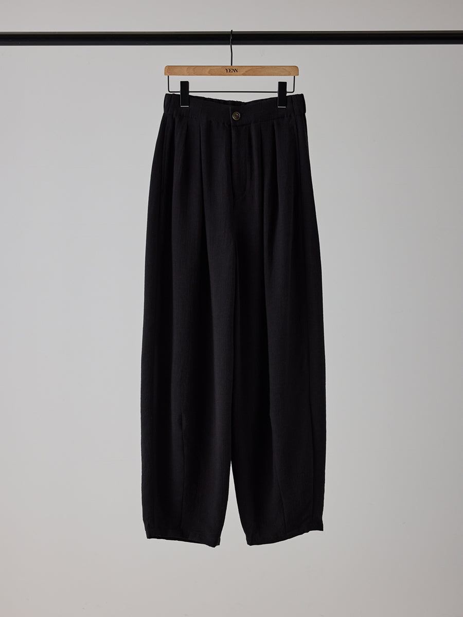 【予約販売】YENN VOLUME CURVE PANTS Y262-32051