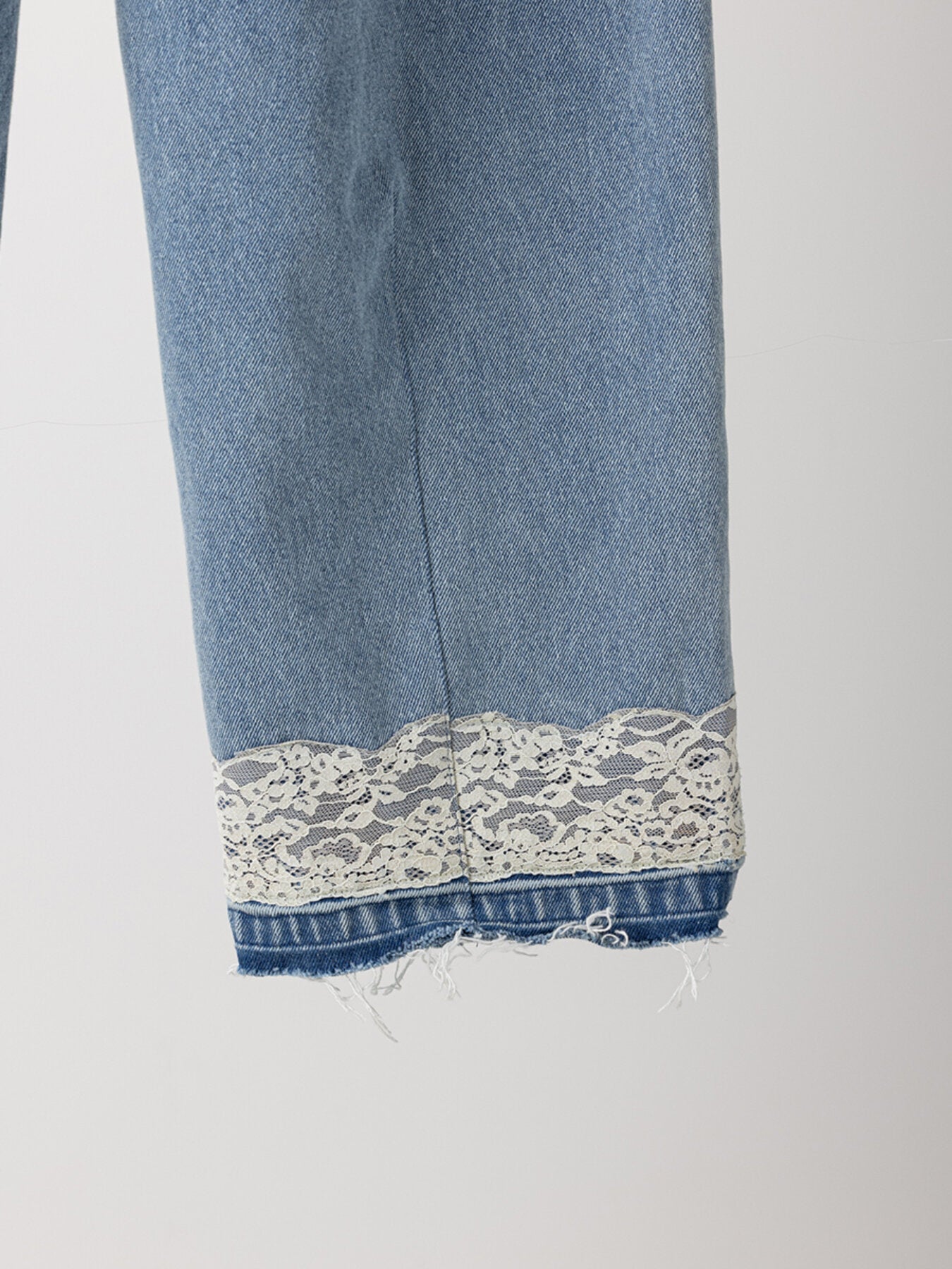 YENN LACE HEM TUCK DENIM Y263-31097