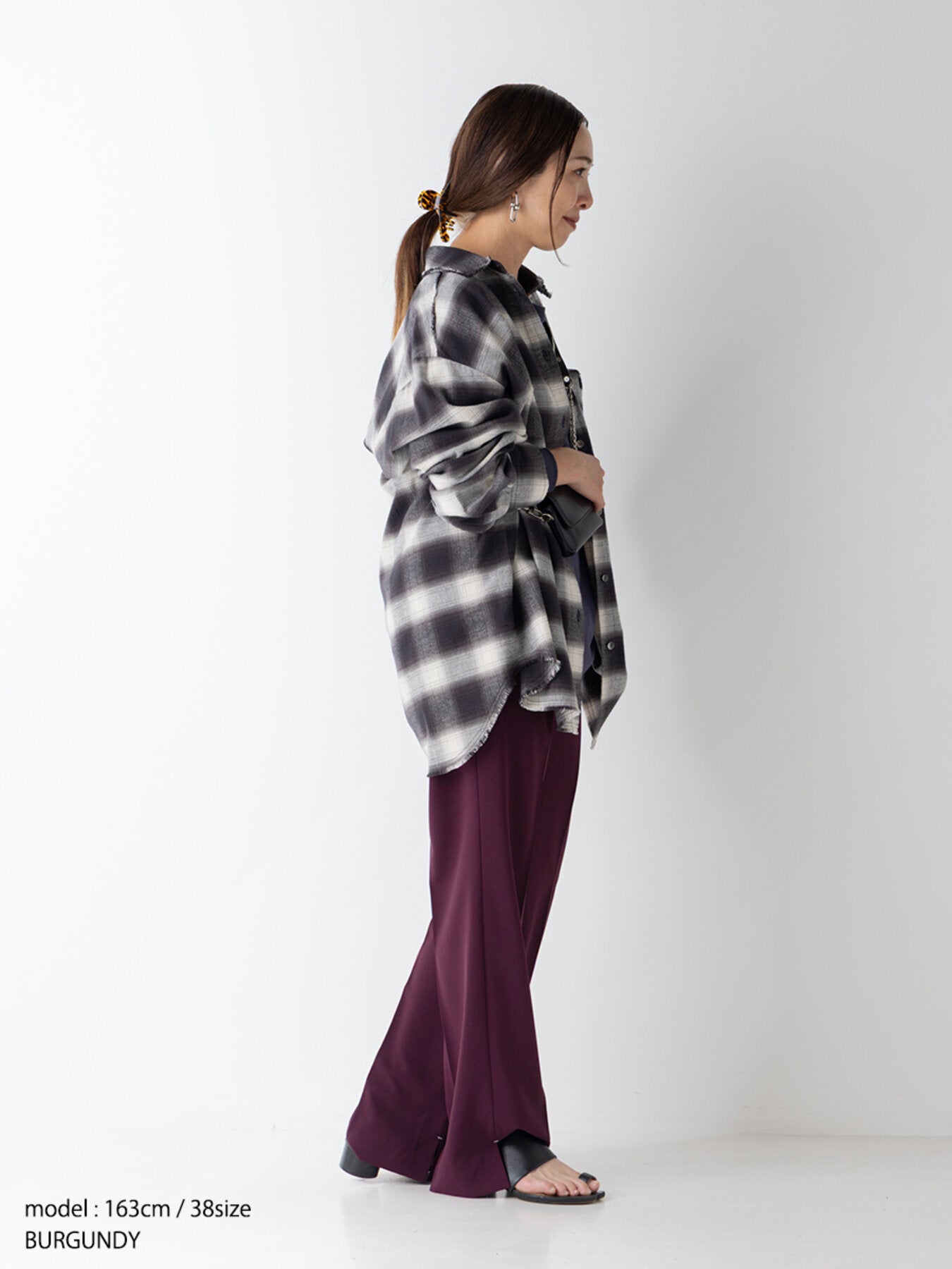 【予約販売】YENN SIDE SLIT SLACKS Y263-31107-2
