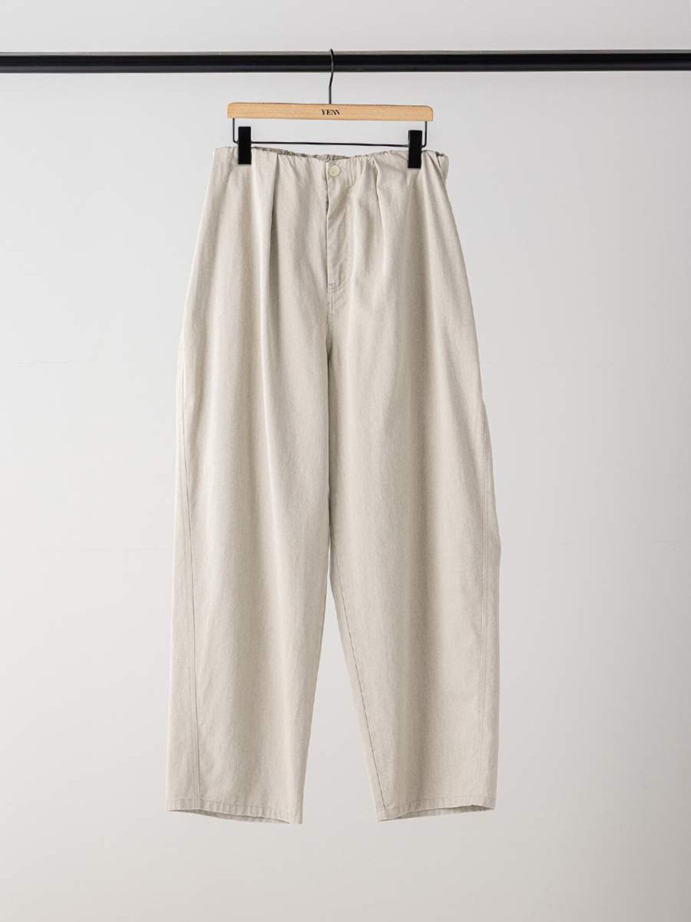 【予約販売】YENN BOX TUCK PEG PANT Y264-31124