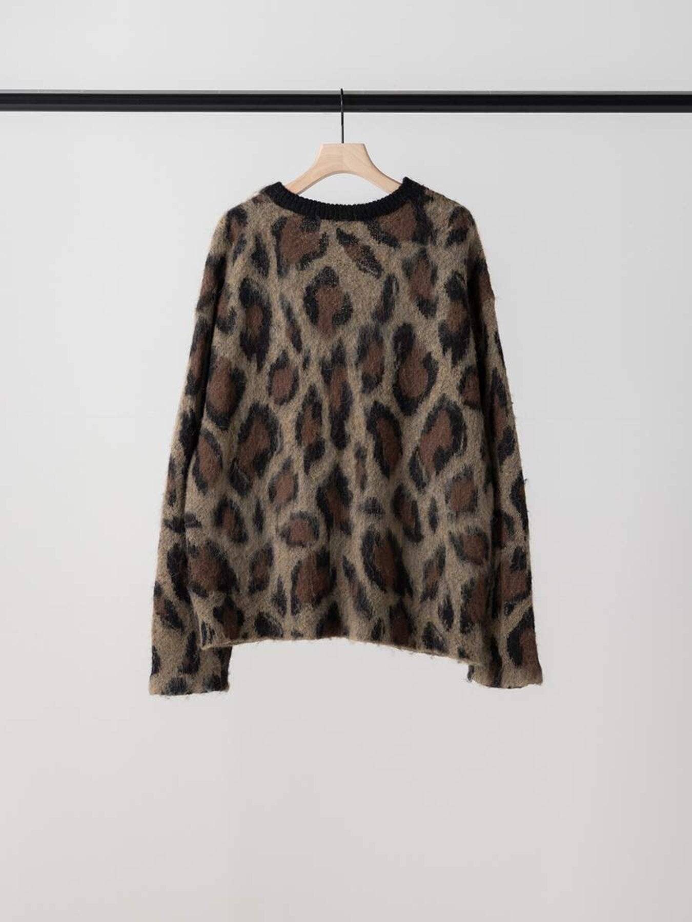 【予約販売】YENN LEOPARD V NECK CD Y264-92132
