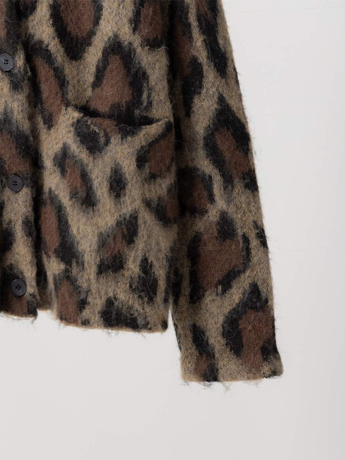 【予約販売】YENN LEOPARD V NECK CD Y264-92132