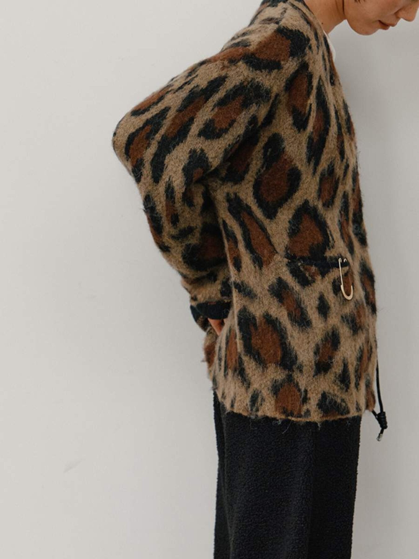 【予約販売】YENN LEOPARD V NECK CD Y264-92132