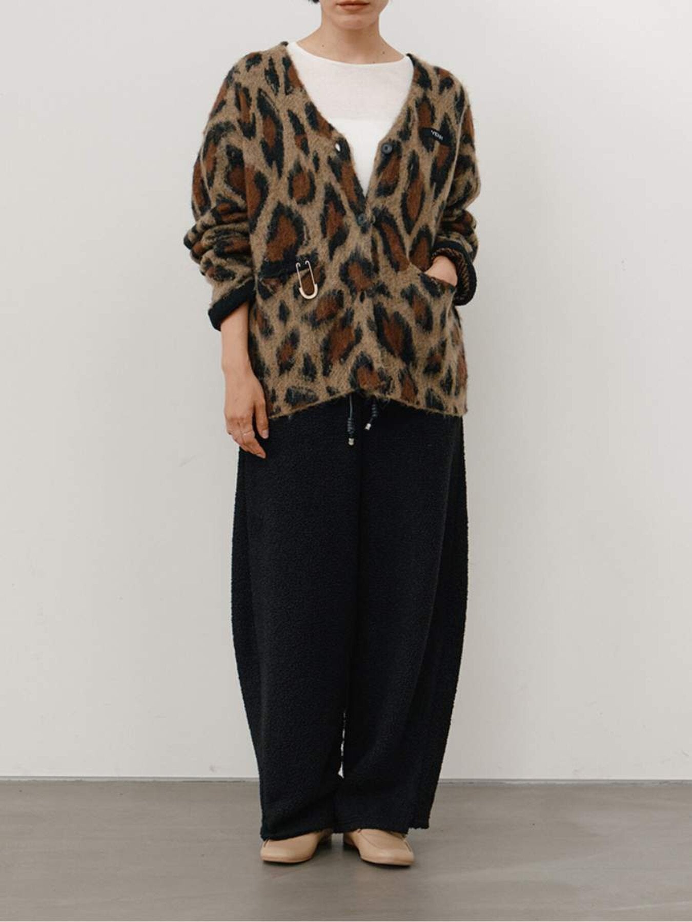 【予約販売】YENN LEOPARD V NECK CD Y264-92132