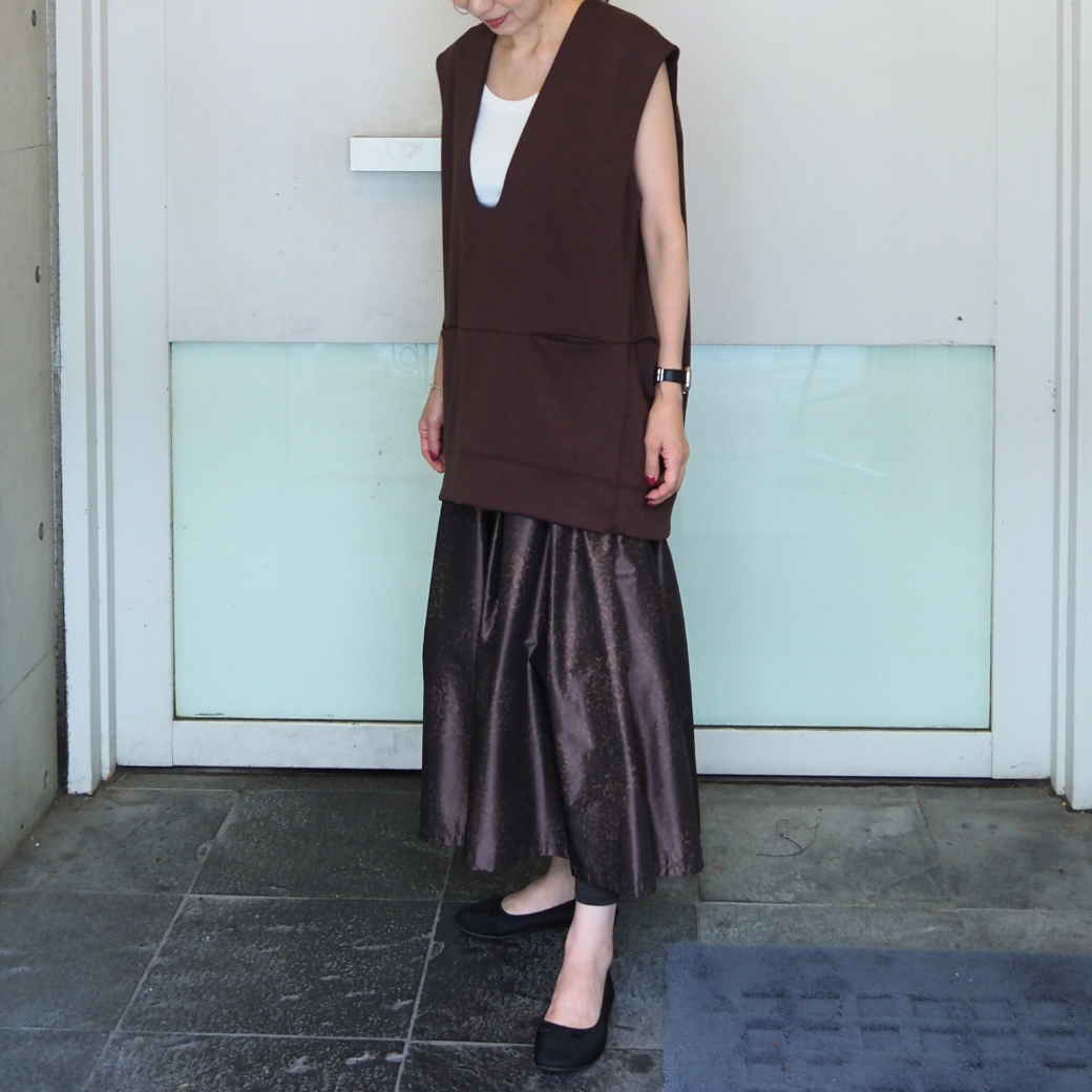 CHIGNON ダンボールVネックベスト 4754-049BZ