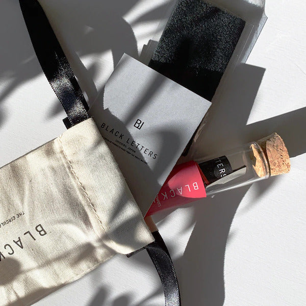 BLACK LETTERS STRING INCENSE 紐お香 Warm-hearted flower