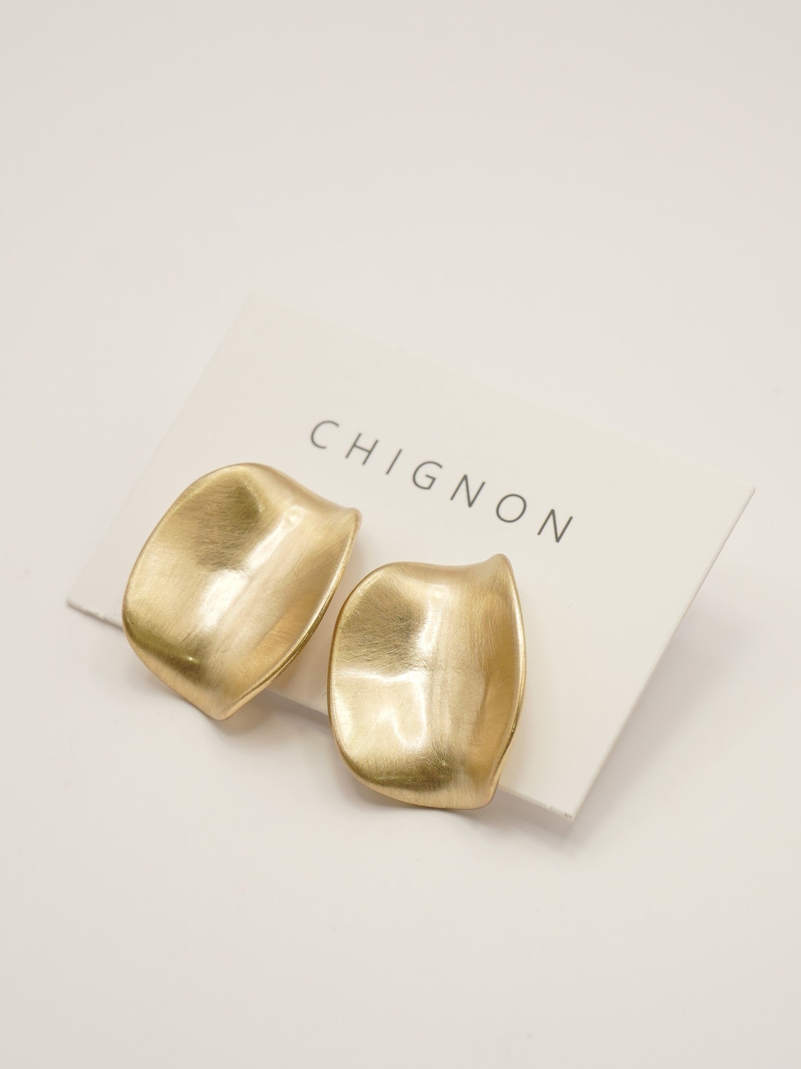 【予約販売】CHIGNON ヘアラインニュアンスピアス 0061-122RT