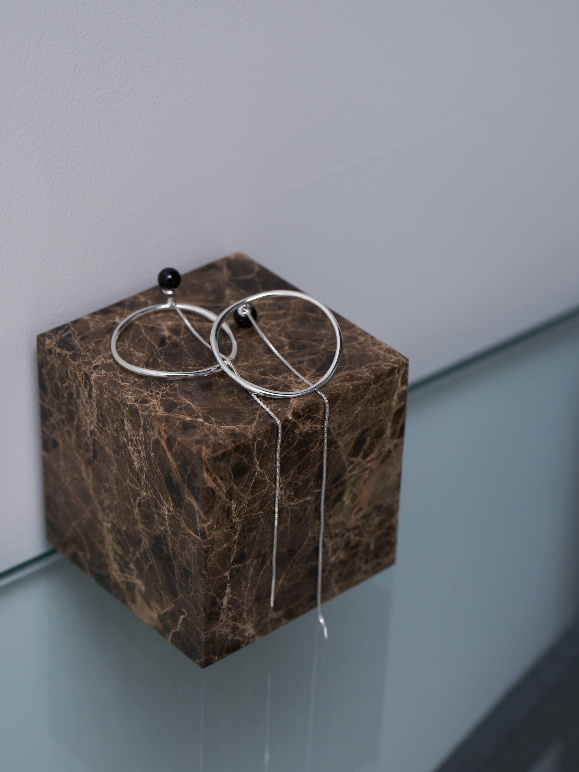 CHIGNON サークルフープオニキス3WAYピアス 0062-431SH