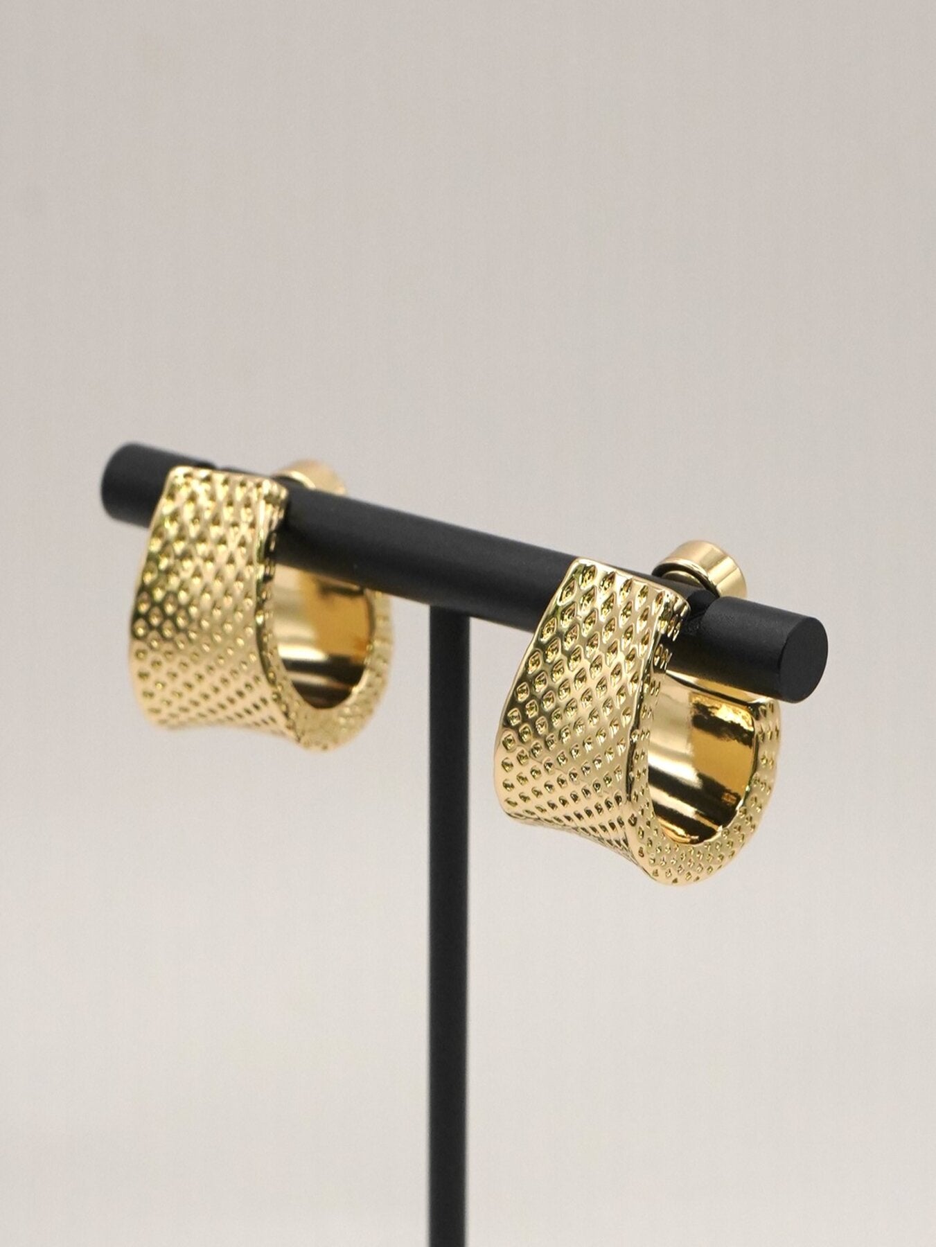 【予約販売】CHIGNON ドットワイドフープピアス 0066-776SH