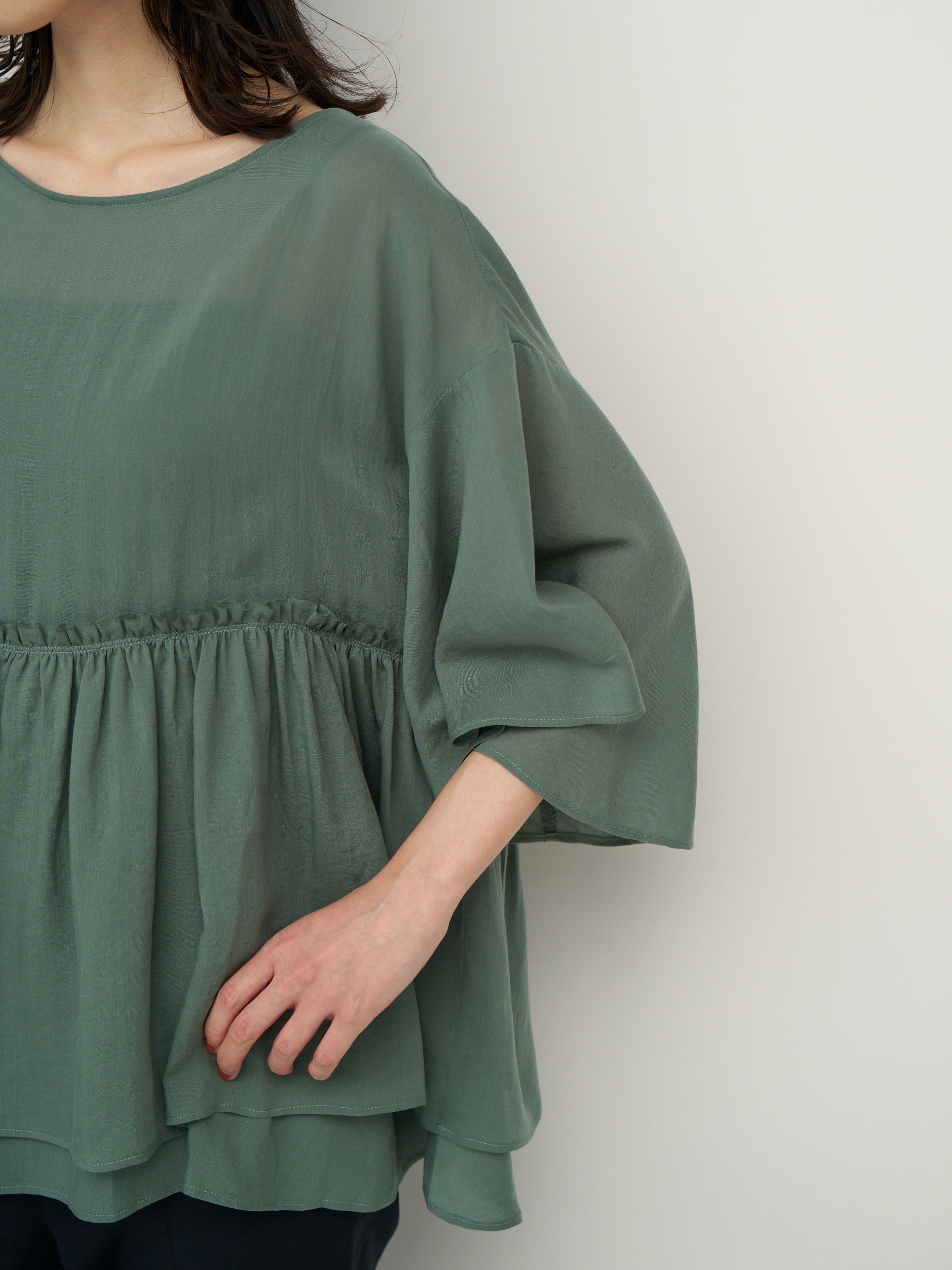 【予約販売】CHIGNON ダブルギャザオーバーBL 1262-317KK