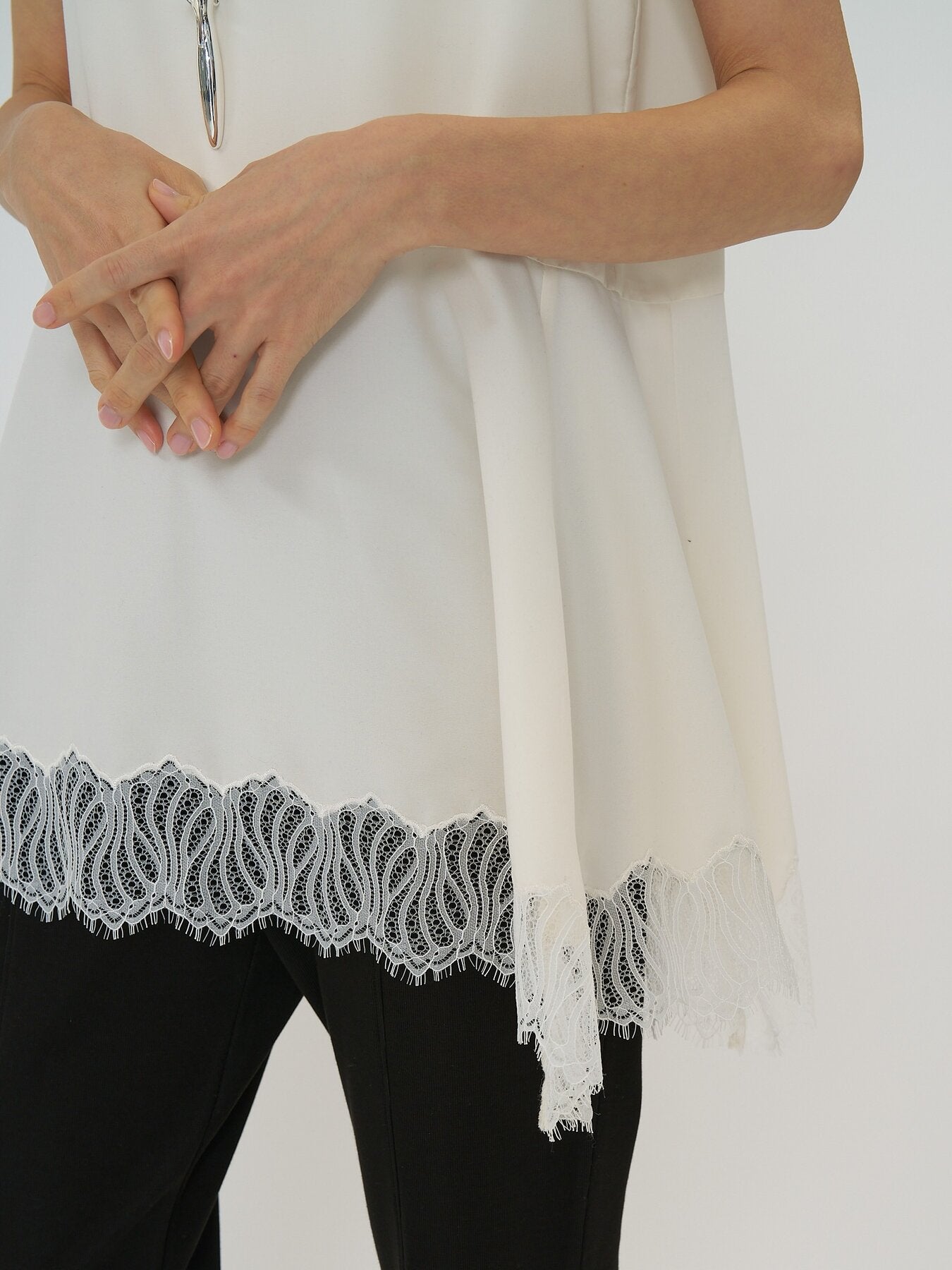 【予約販売】CHIGNON ヘムレースサテンタンク 1561-061-3NH