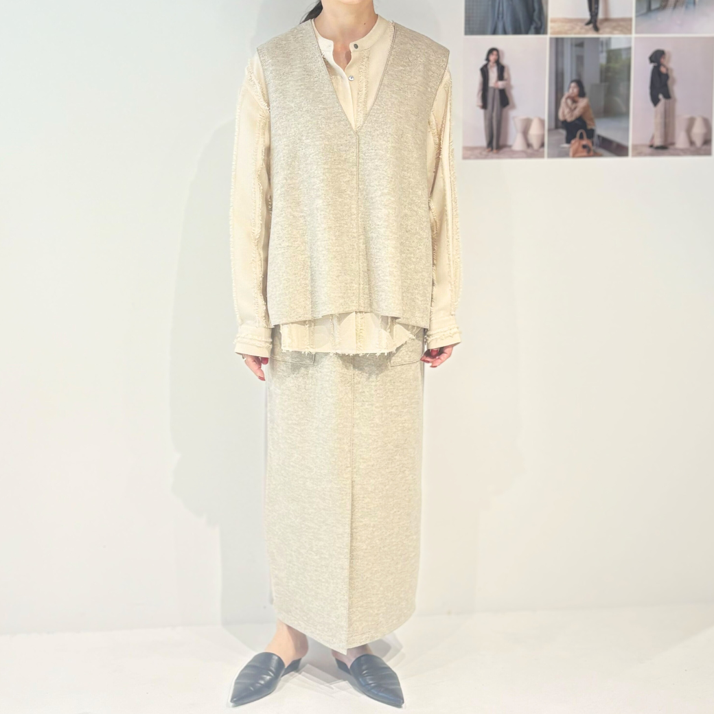 CHIGNON Ｗフェイスジャージジレ 1855-203KK