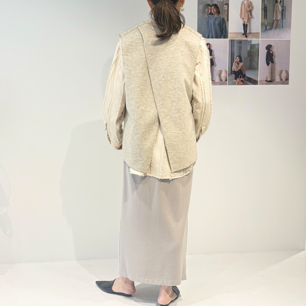 CHIGNON Ｗフェイスジャージジレ 1855-203KK