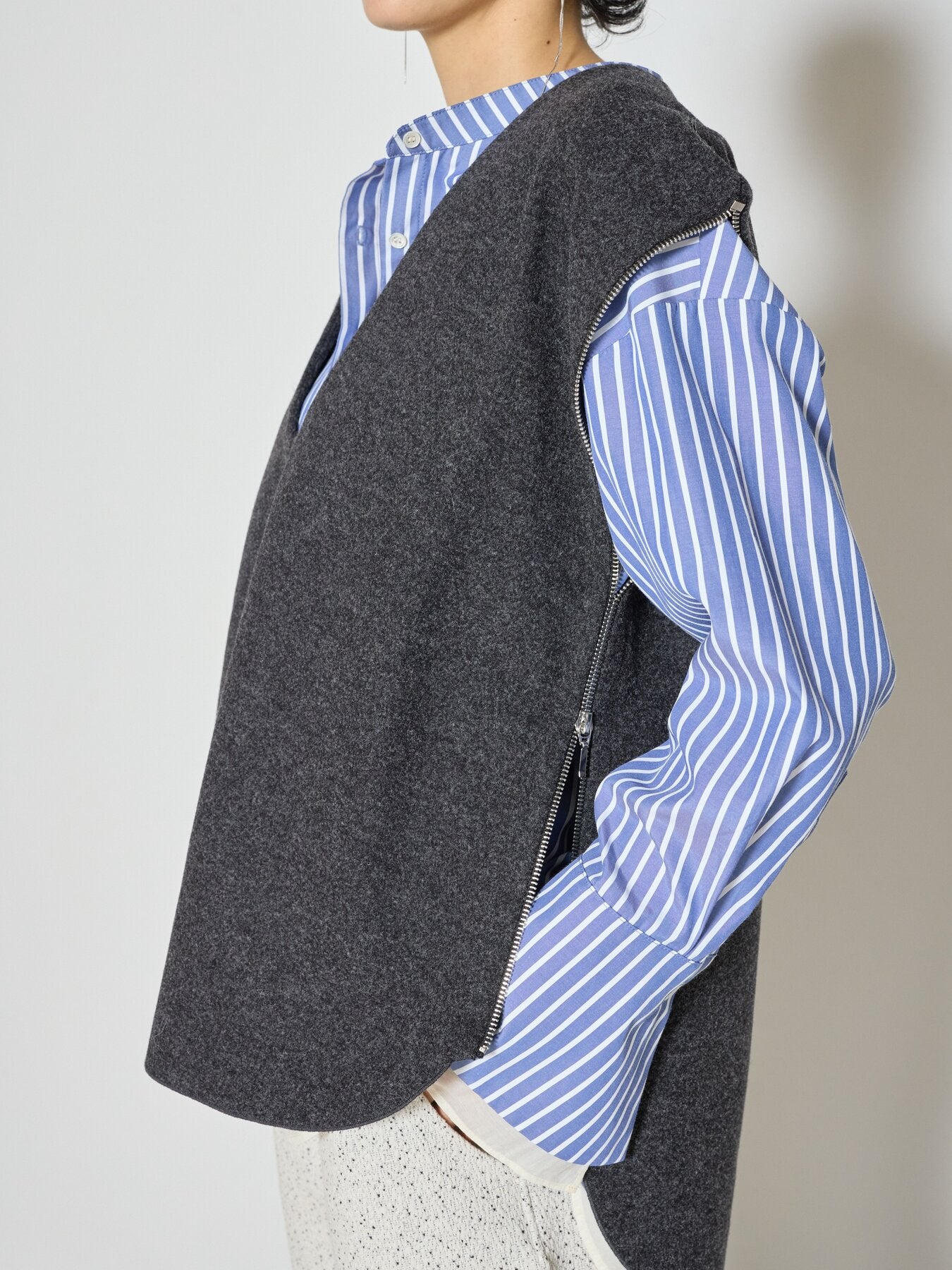 【予約販売】CHIGNON ＷフェイスZIP ベスト 1865-303KK