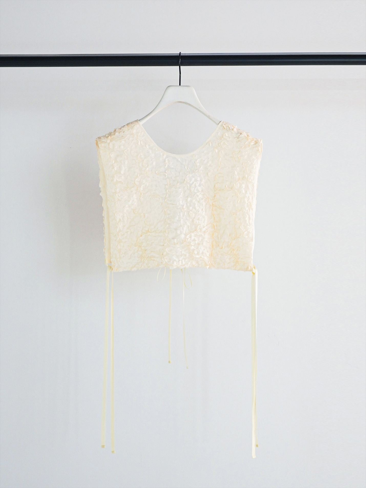 【予約販売】CHIGNON フリルエンブロミニベスト 1961-049BZ