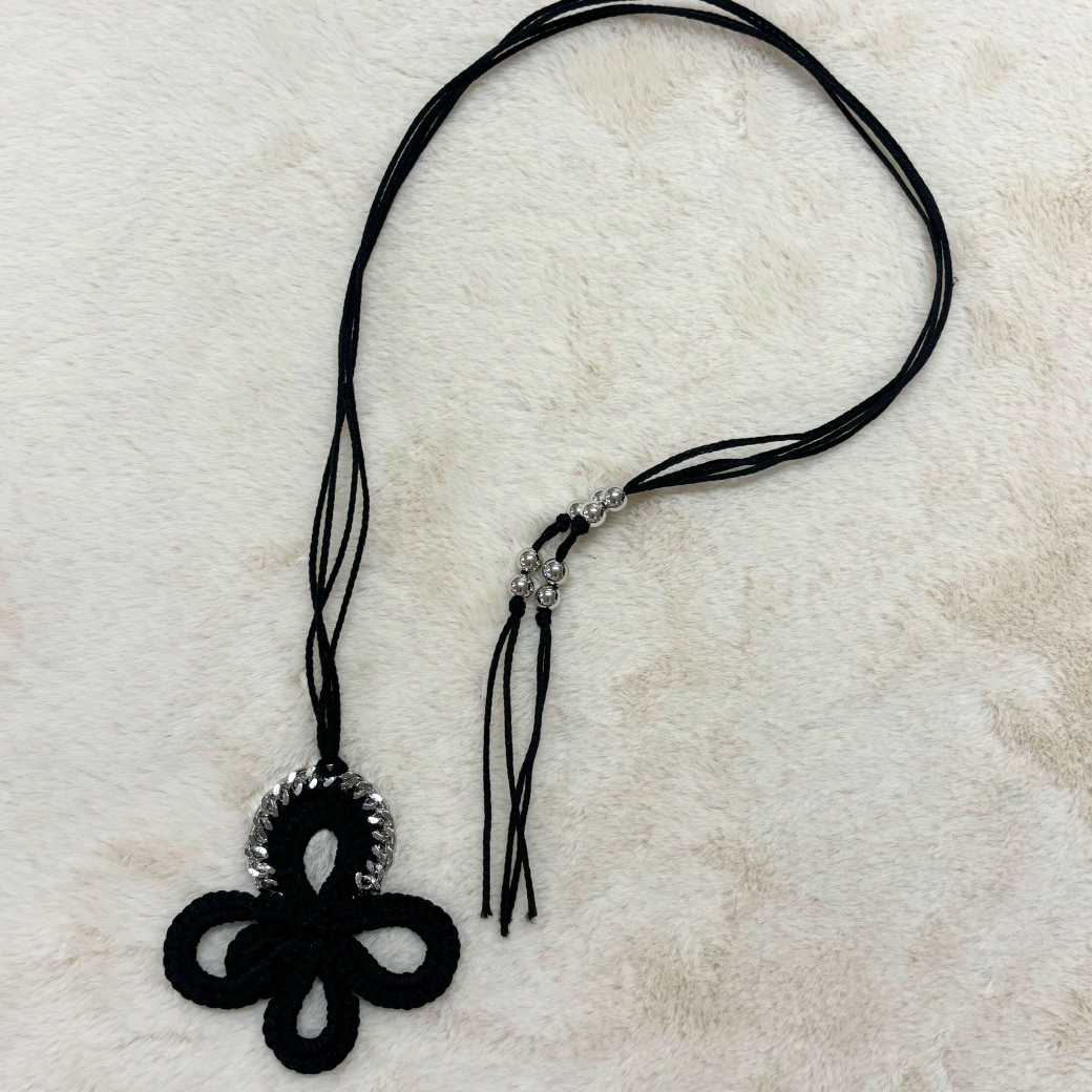 RUMCHE Flower Bond Yarn Choker R25A30102