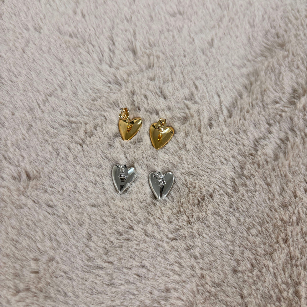 ビジューライン ハートピアス